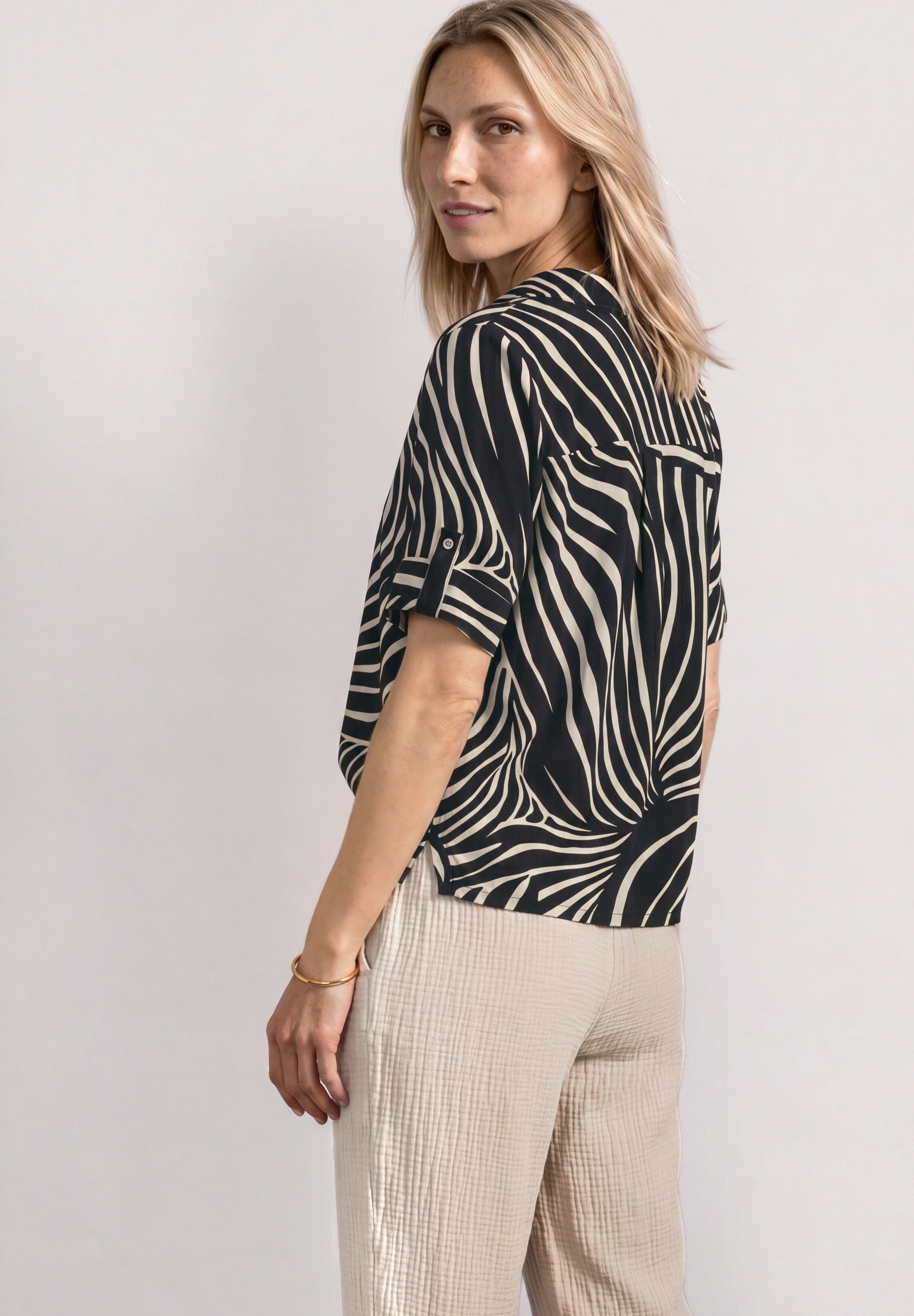 STREET ONE Kurzarmbluse Kurzarm Sommerbluse mit Allover-Print