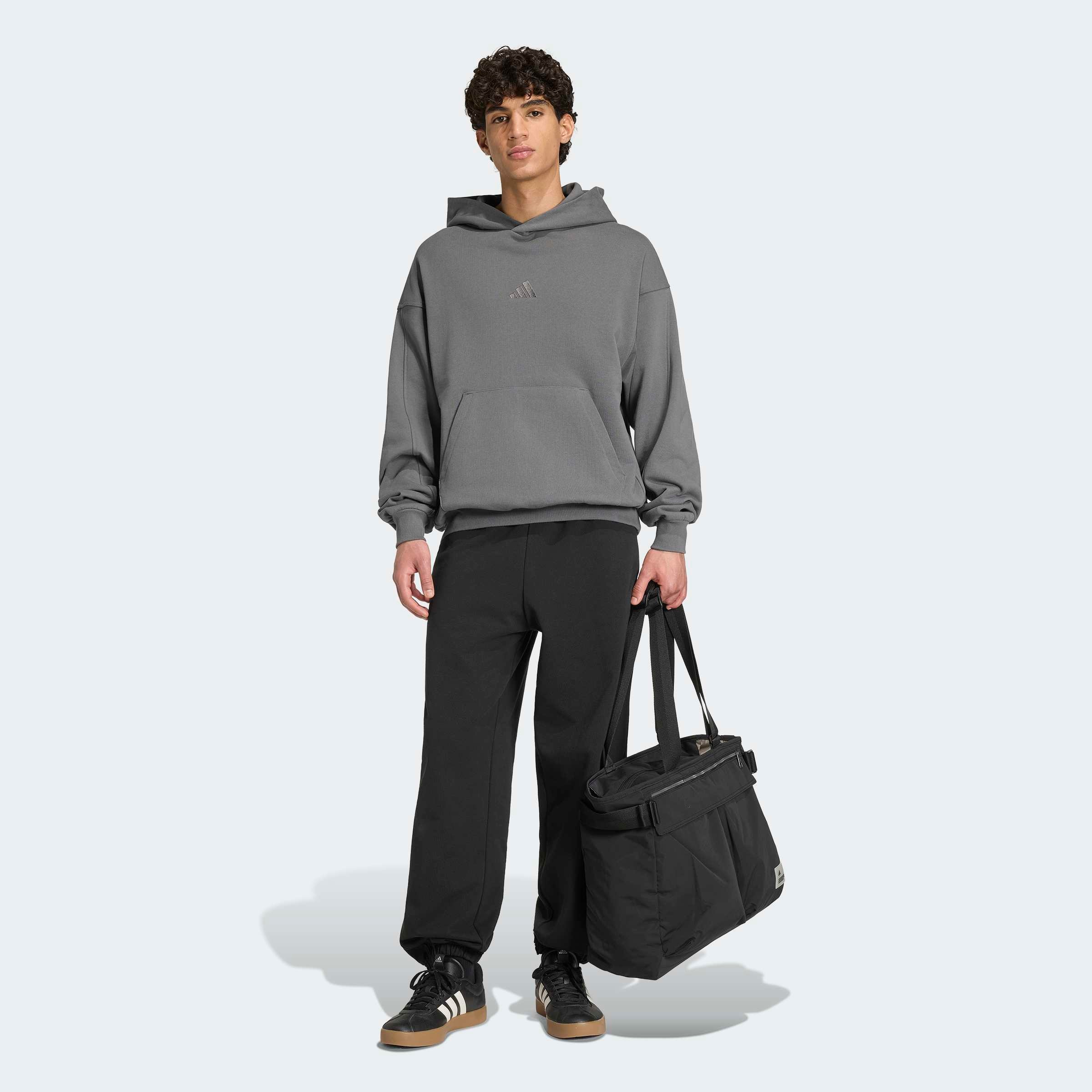 adidas Sportswear Kapuzensweatshirt »ADIDAS KIT HOODIE, KLEINES LOGO«, mit Kapuze, in normaler Schnittform, schweres robustes Material

