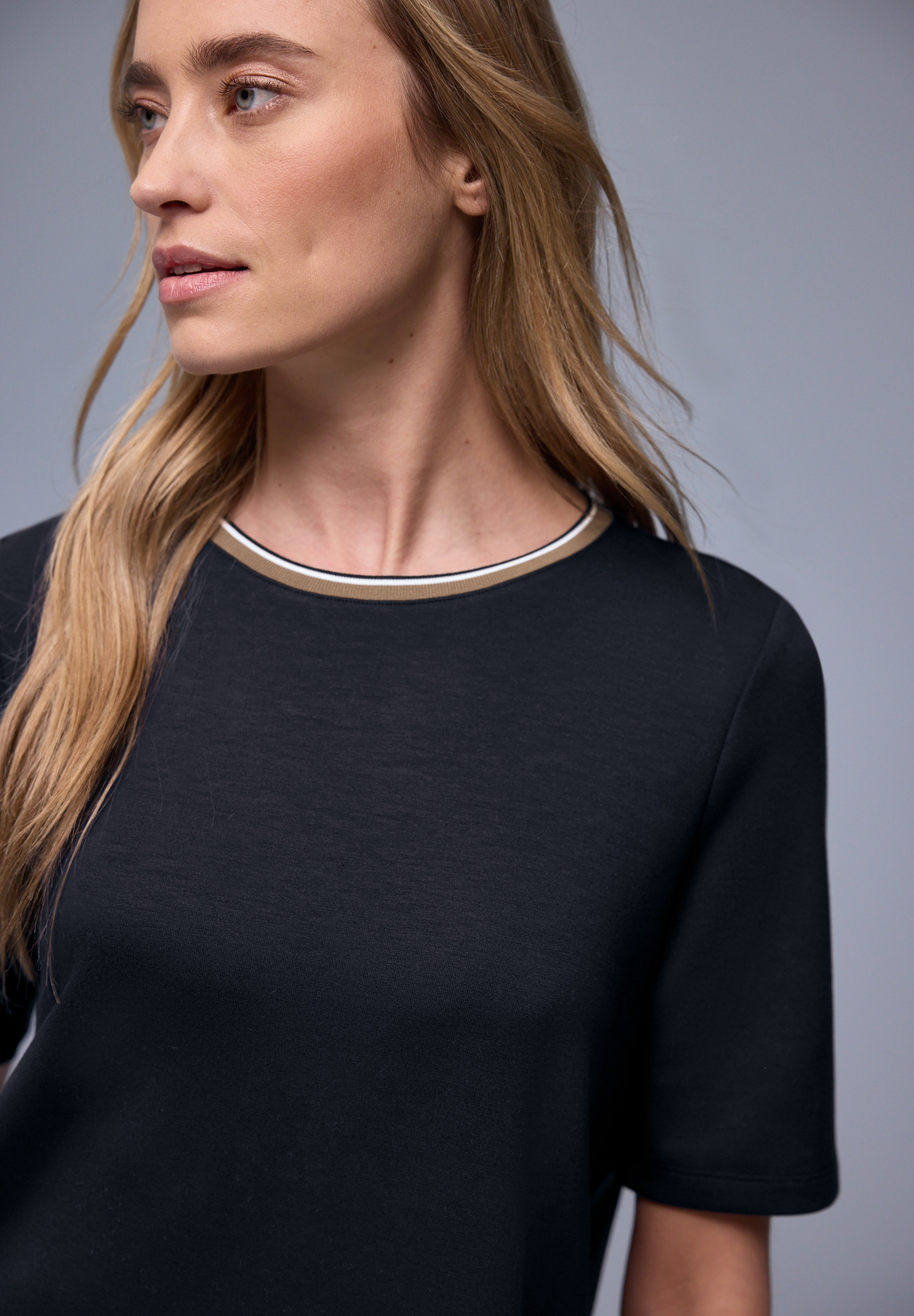 STREET ONE Rundhalsshirt mit Kontrastdetail am Rundhalsausschnitt