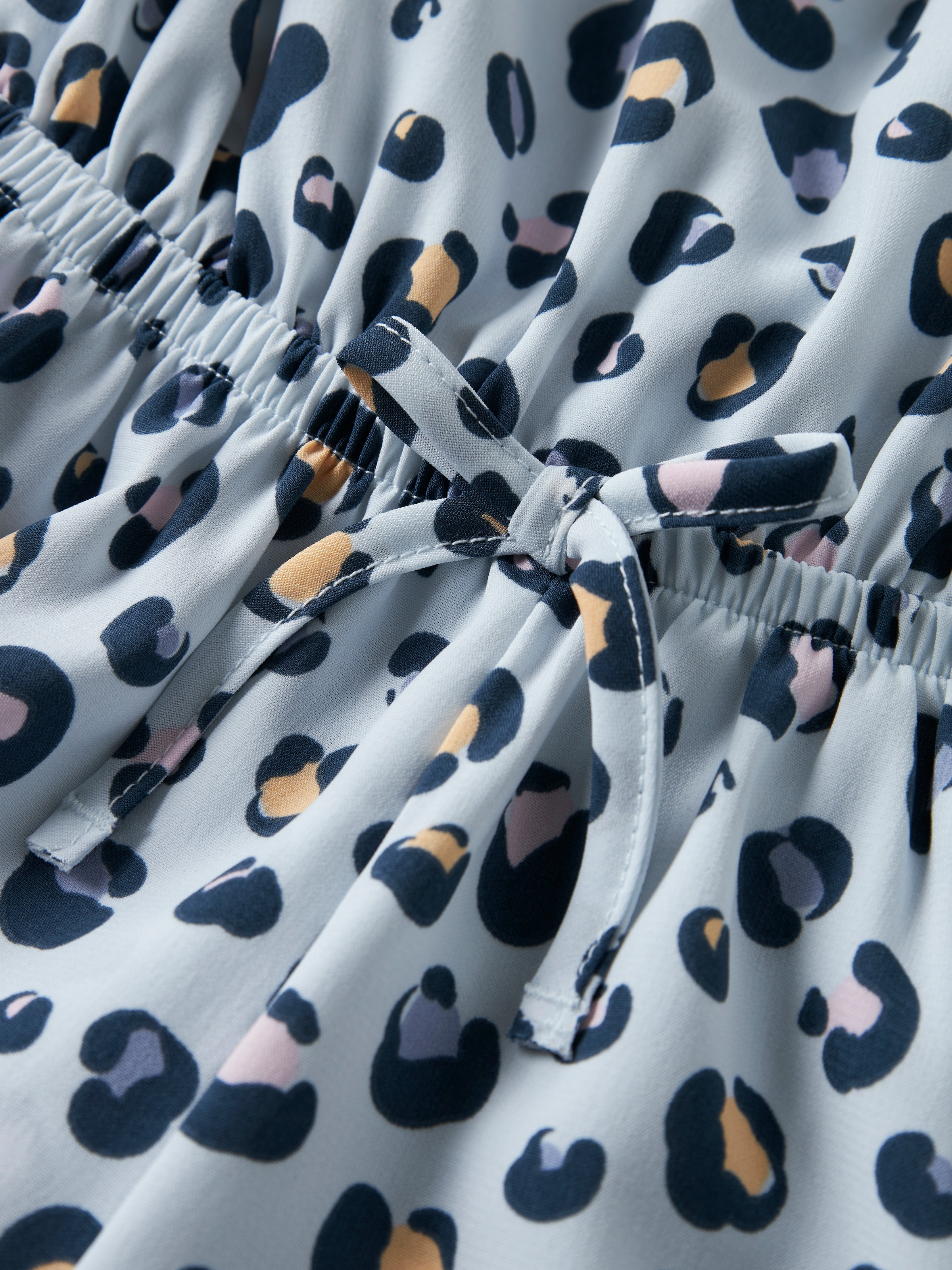 Name It Kurzoverall »NKFVINAYA  PLAYSUIT FFF« Kunstfaser, elastischer Bund, Allover-Druck