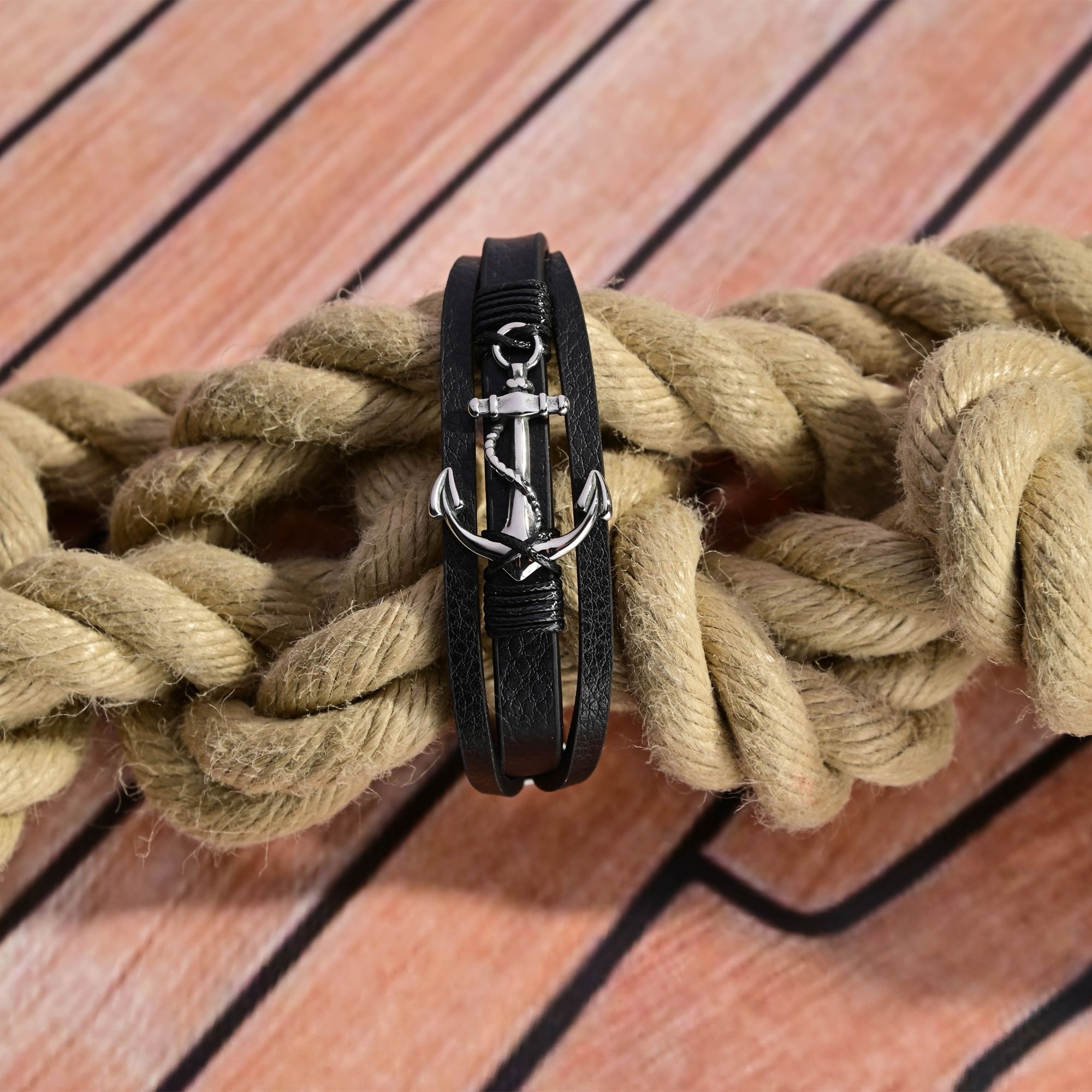 Adelia´s Kettenanhänger »Herren Anhänger ¿ Gravuranhänger aus Leder«