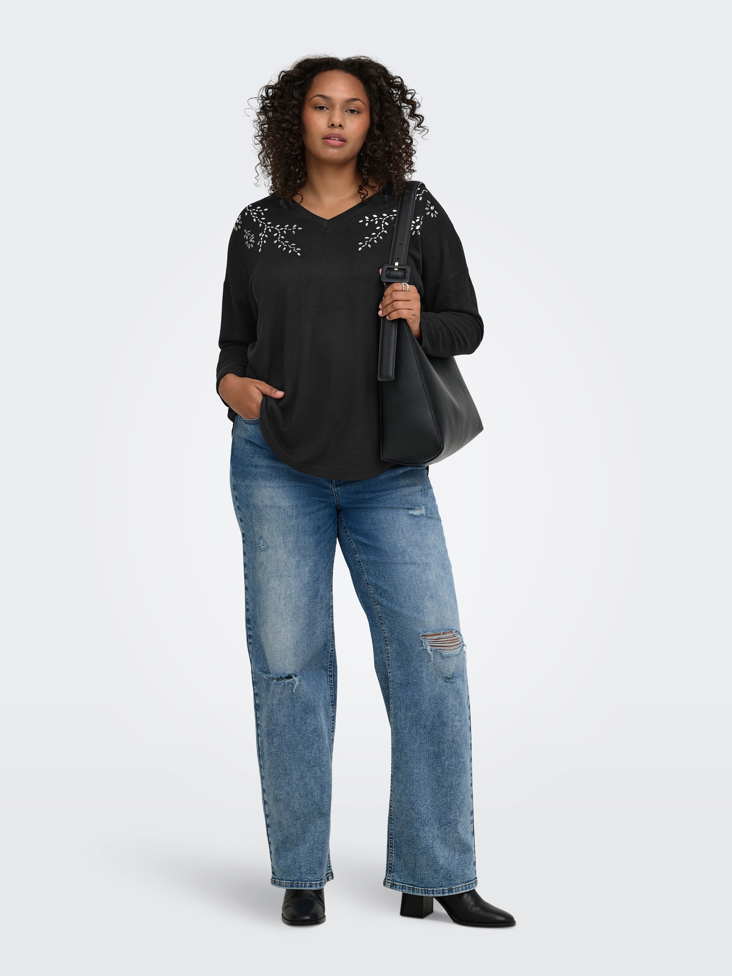 ONLY CARMAKOMA V-Shirt »CARALBA L/S V-NECK DECO TOP JRS BF« Kunstfaser, regular fit