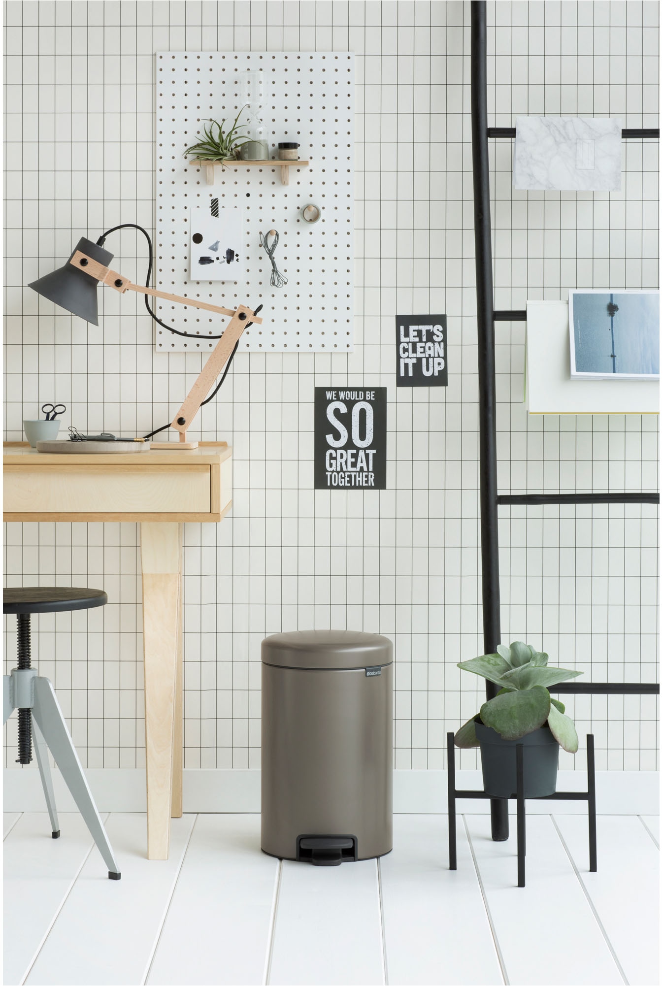 Brabantia Mülleimer »NewIcon Treteimer, 12L«, sanft schließender Deckel, mit leichter Pedalbedienung