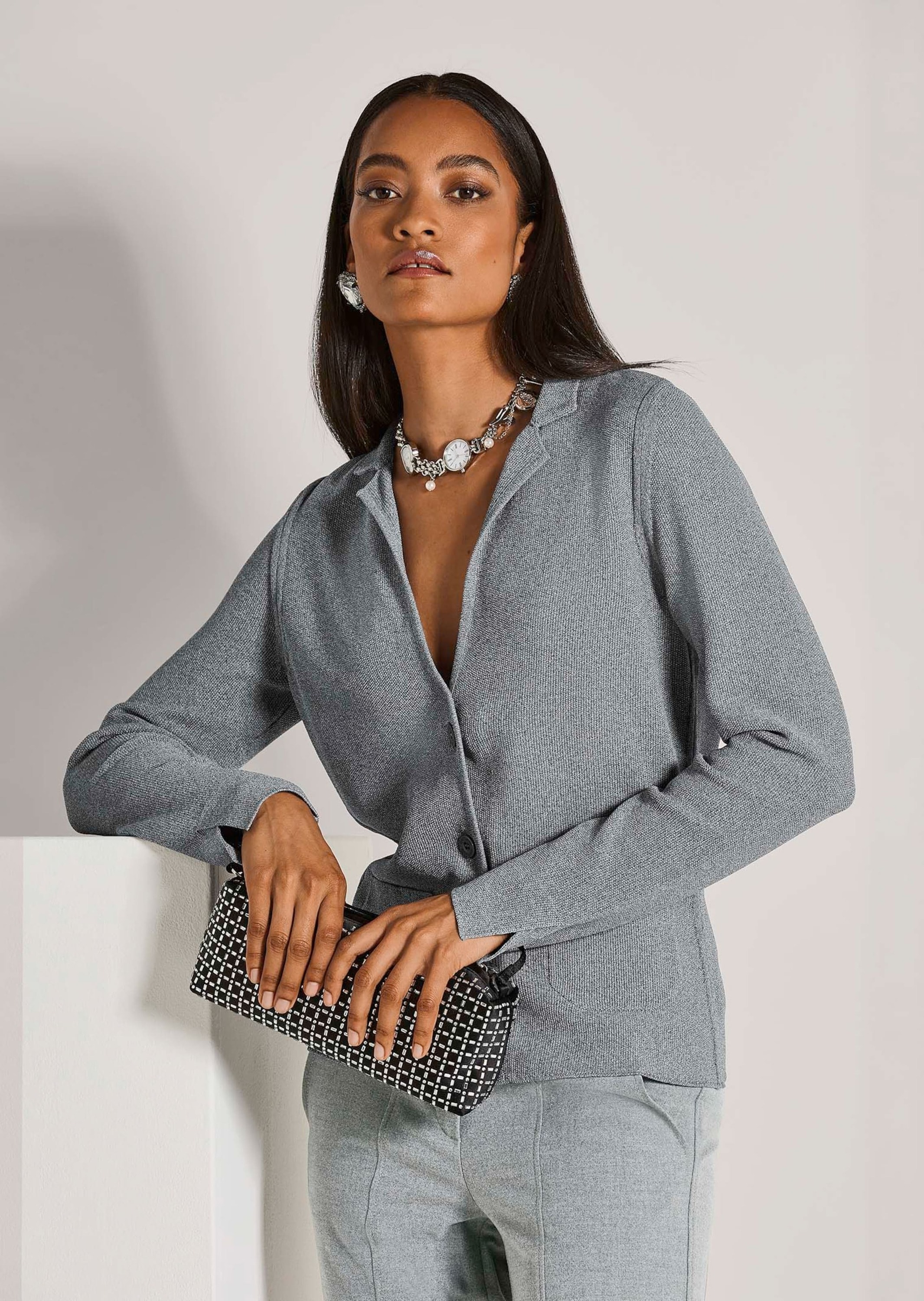 MADELEINE Strickjacke »Strickblazer Schlanker Strickblazer mit langen Ärmeln«