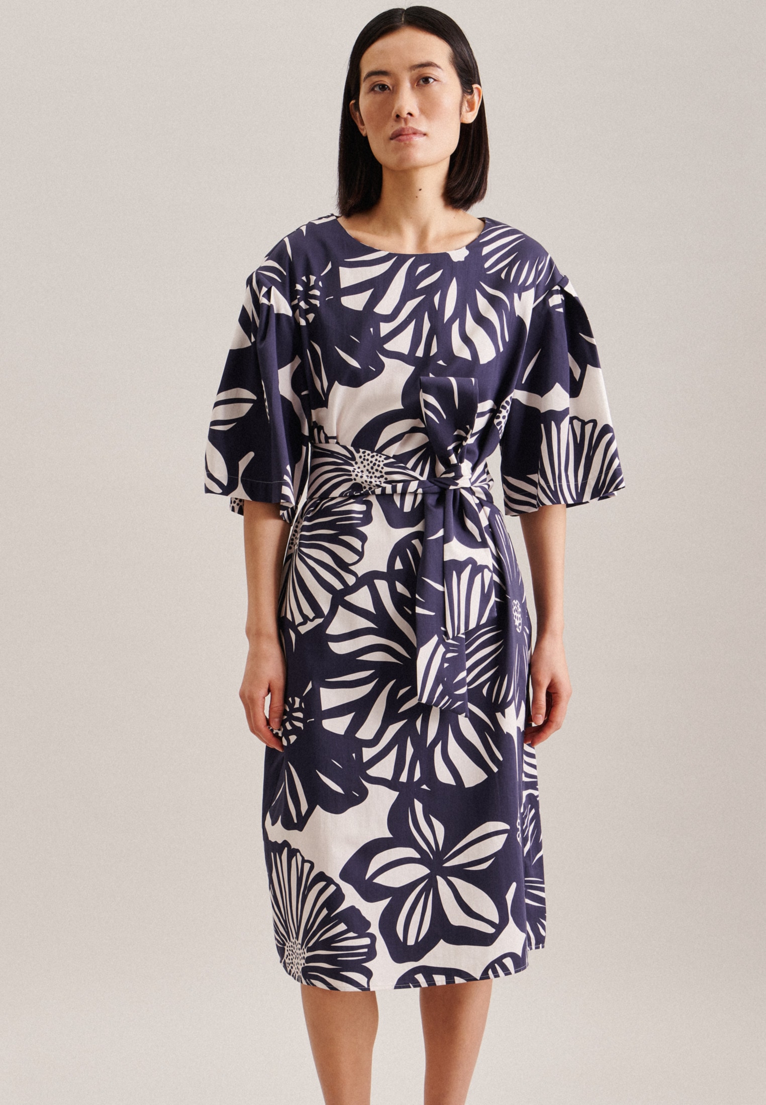 seidensticker Sommerkleid »Schwarze Rose«, Kurzarm Rundhals Druck