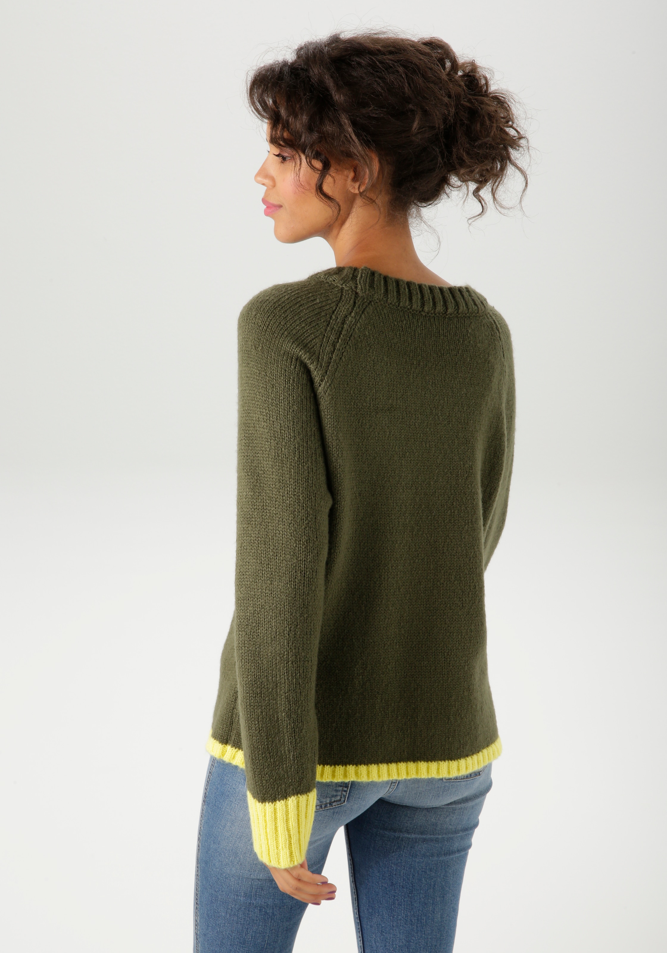Aniston CASUAL Strickpullover mit großem Stern im Vorderteil