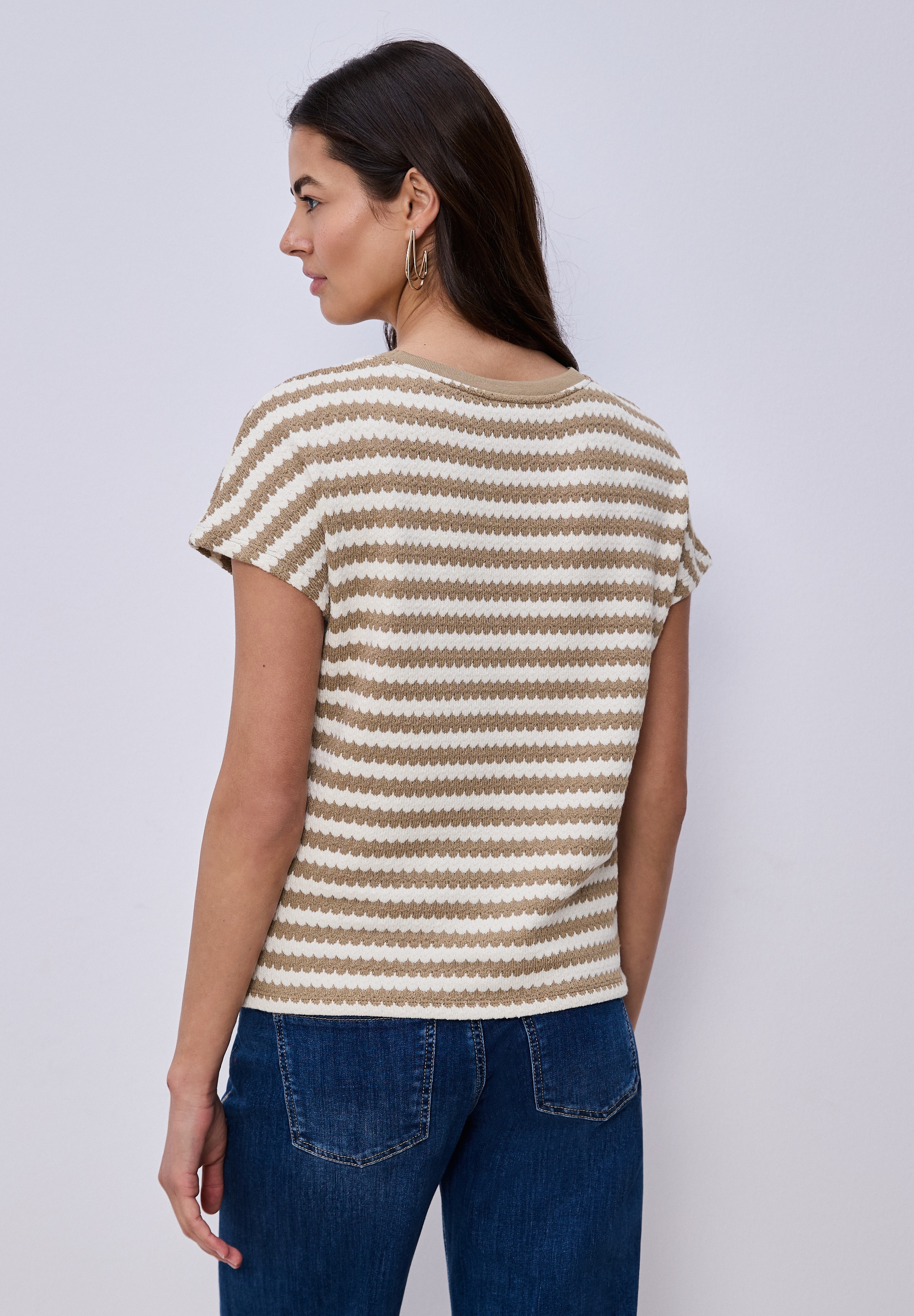 STREET ONE Rundhalsshirt »Style Cris« Sommershirt mit Streifen und im Strick-Look