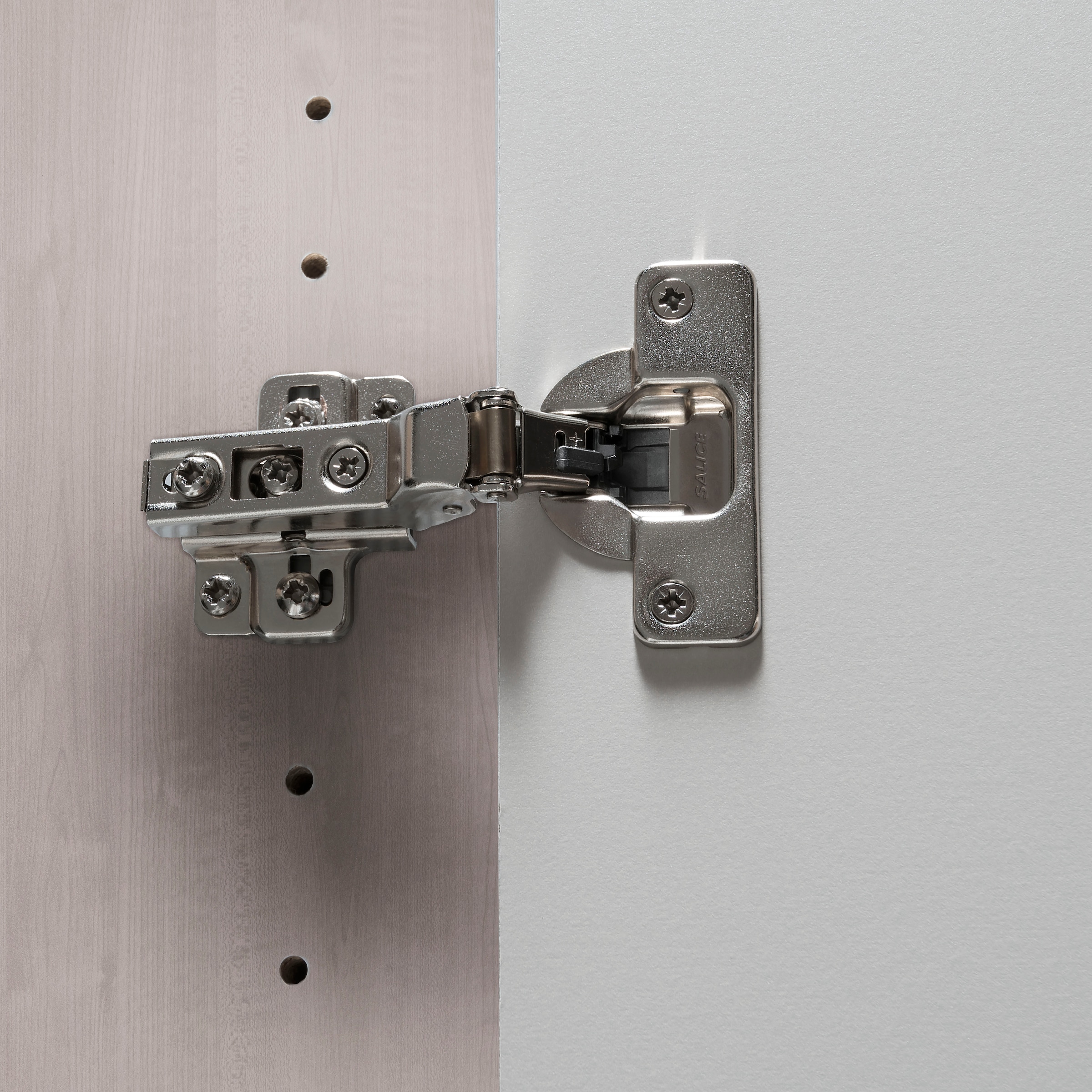 WIEMANN Drehtürenschrank »Bern« hochwertige Beschläge inkl. Türdämpfung