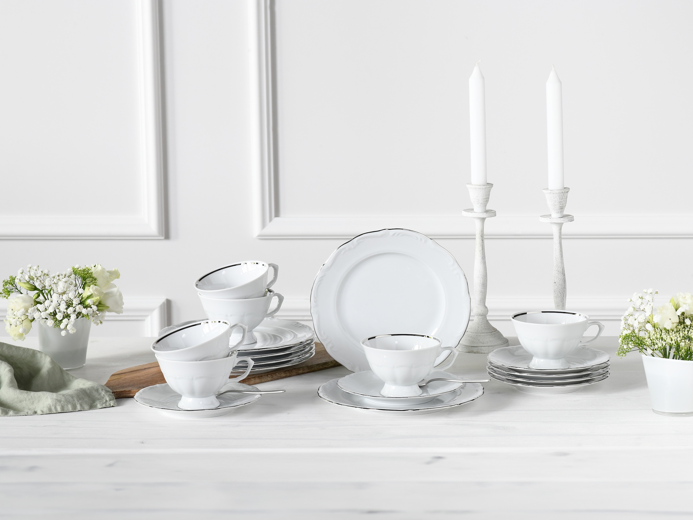 CreaTable Kaffeeservice »Maria Theresia, KaffeeService 18-tlg« Traditionelle Porzellanform