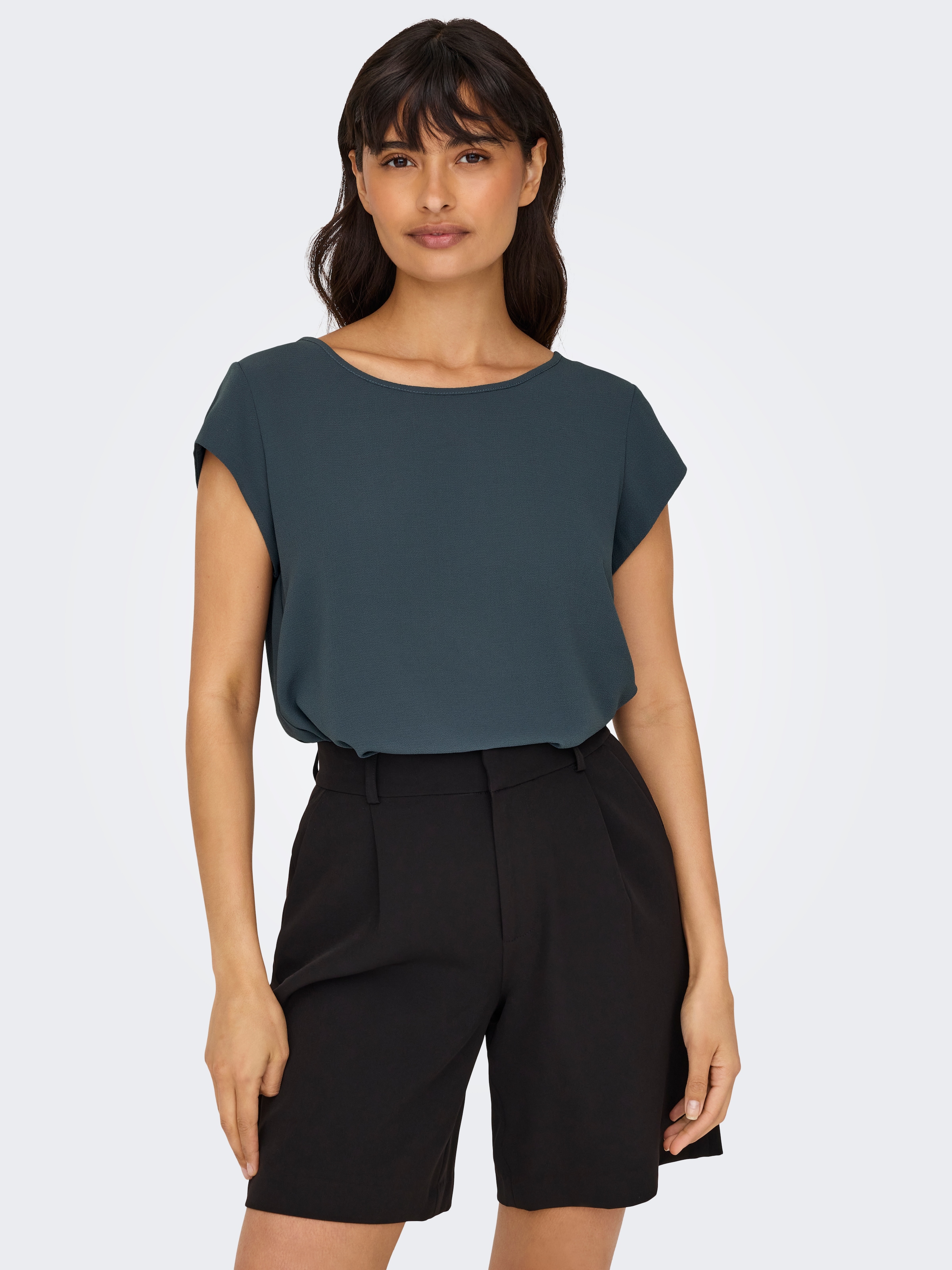 ONLY Kurzarmbluse »ONLVIC – feminines Blusenshirt in lockerer Form«, regular fit, Web, Kunstfaser, Rundhals, unifarben