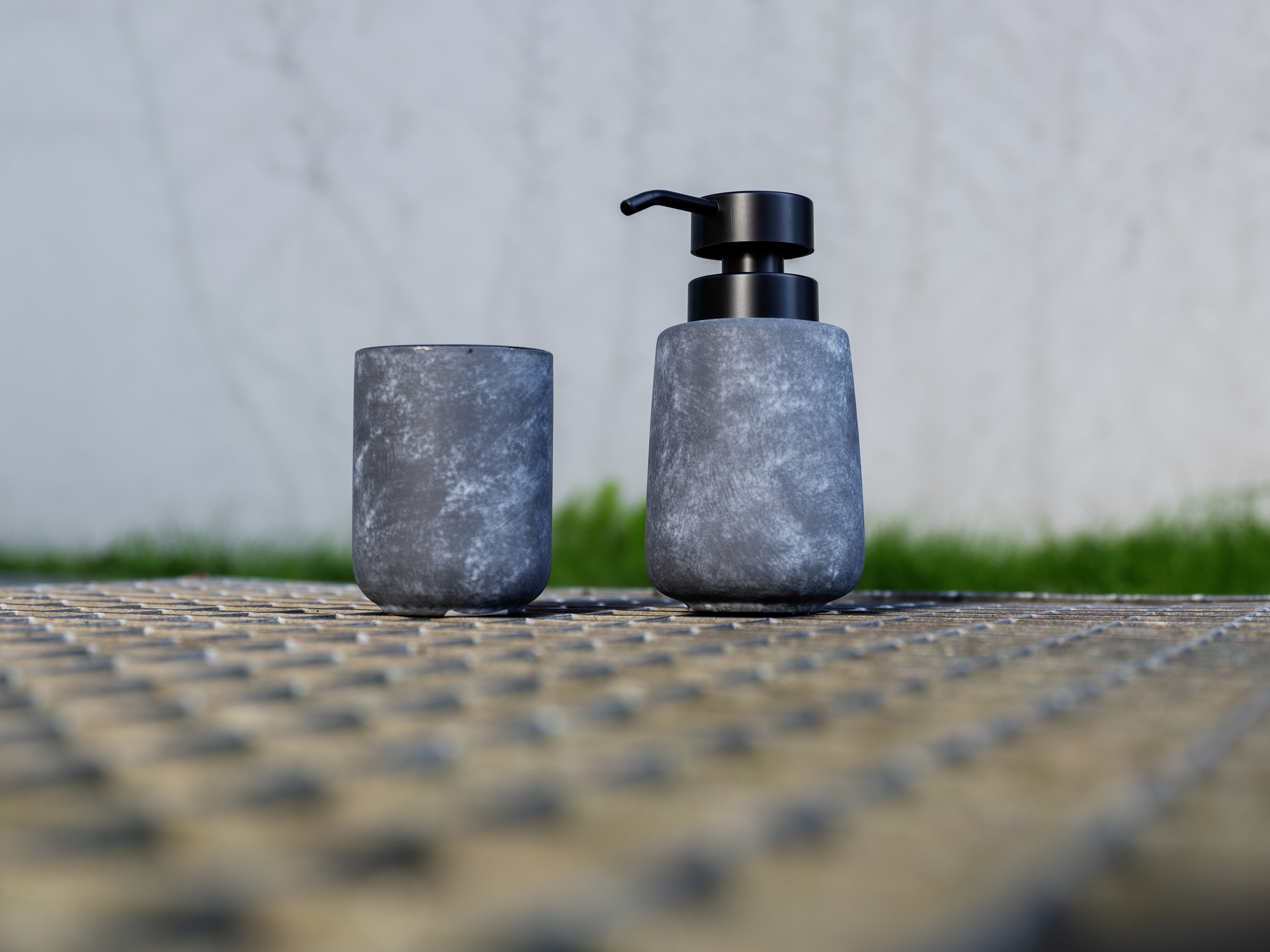 WENKO Badaccessoire-Set »Sacile« bestehend aus Seifenspender und Zahnputzbecher, Keramik in Beton-Optik
