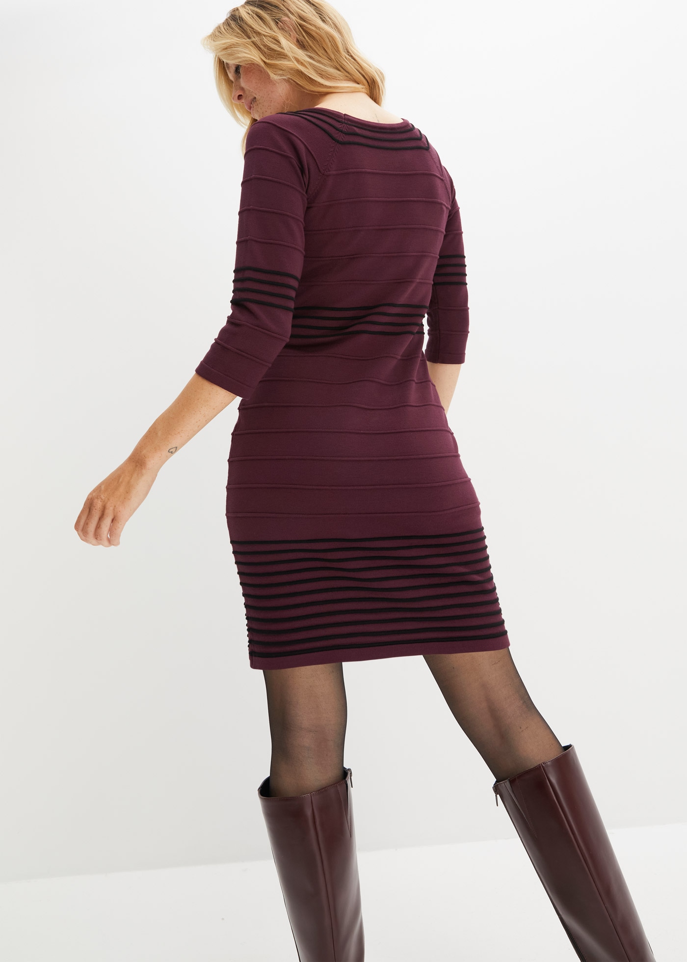 bonprix Strickkleid »Strickkleid aus fließendem Viskose-Mix« für femininen Look, aus Viskose-Mix, mit 3/4-Ärmeln, Slim Fit