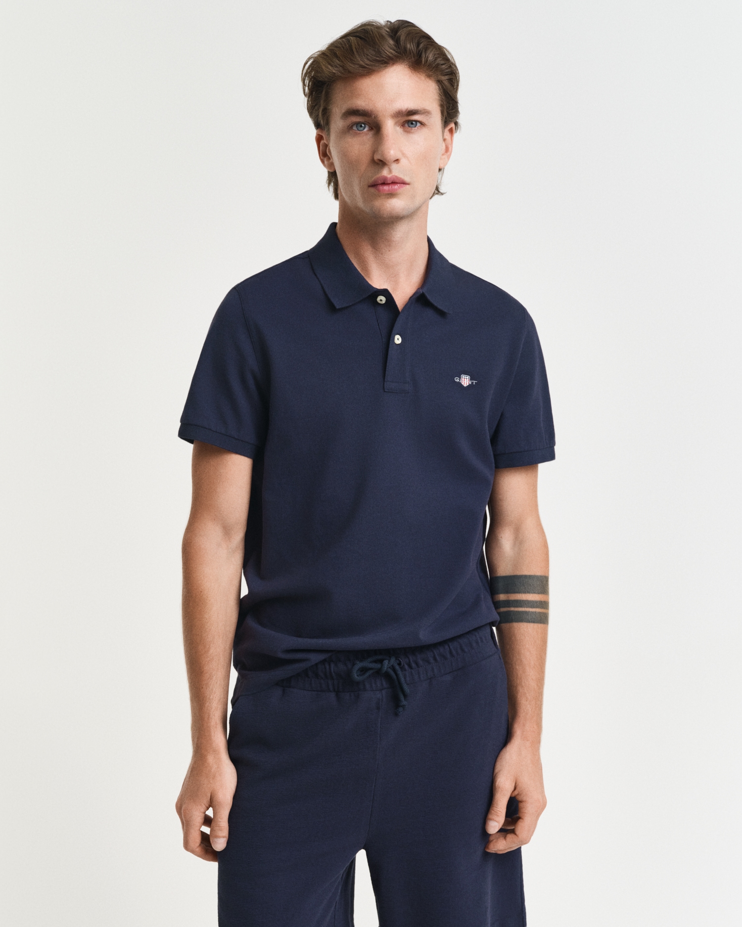 Gant Poloshirt »REG SHIELD SS PIQUE POLO« mit Logo und Flachstrickkragen 100% Baumwolle Pique