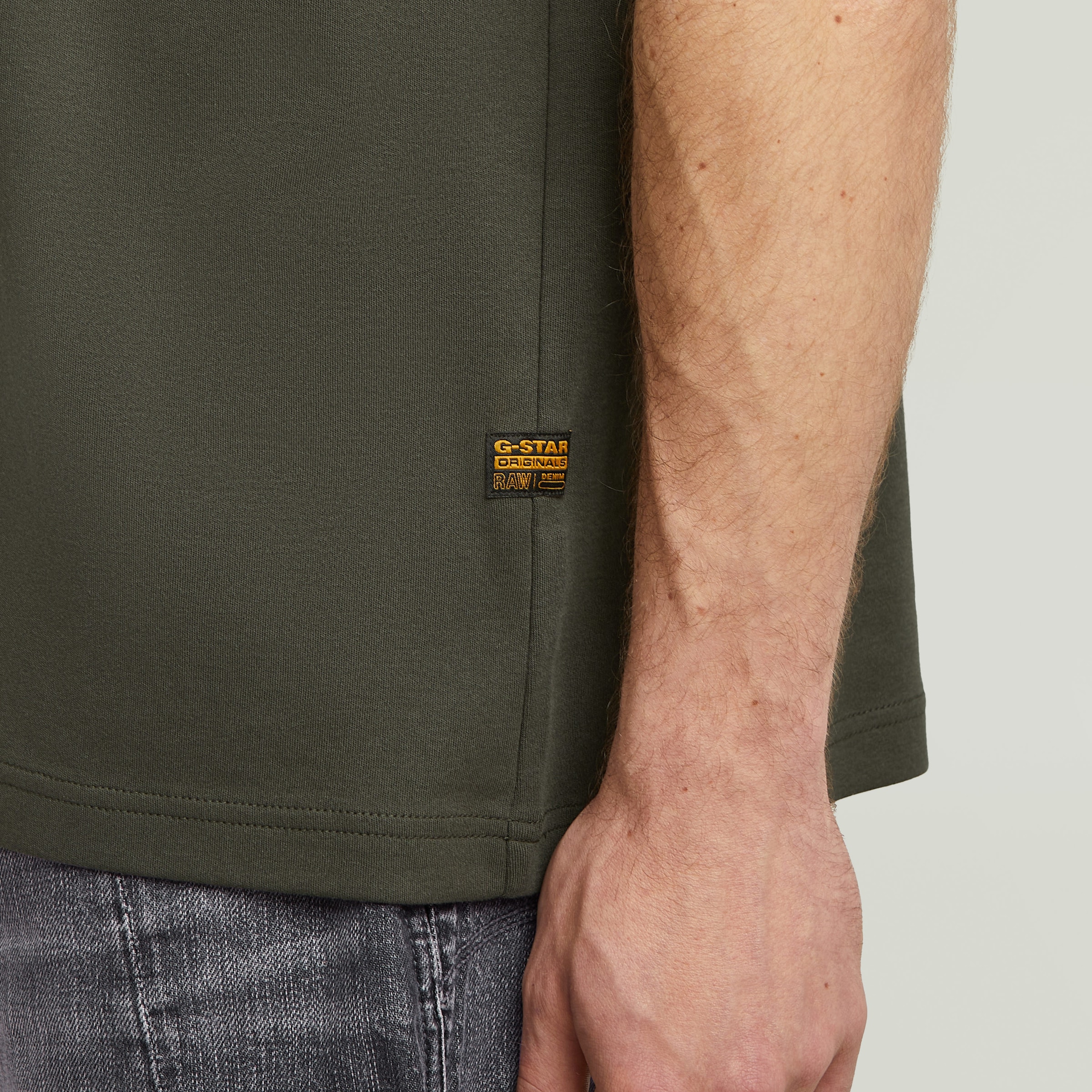 G-STAR T-Shirt »Chest Logo« Rundhals, Regular Fit