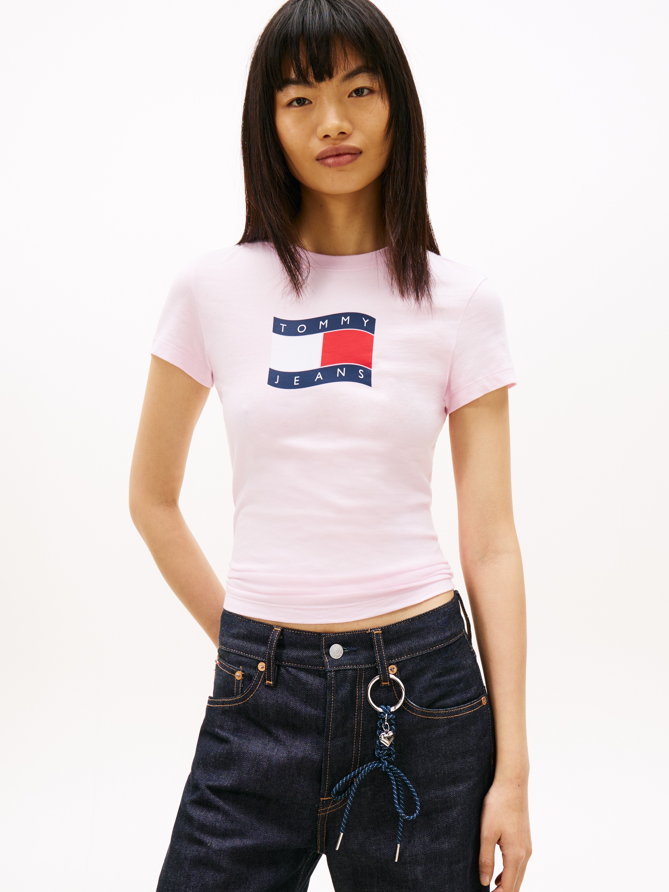 Tommy Jeans T-Shirt »TJW SLIM WAVY FLAG TEE EXT« mit Rundhalsausschnitt