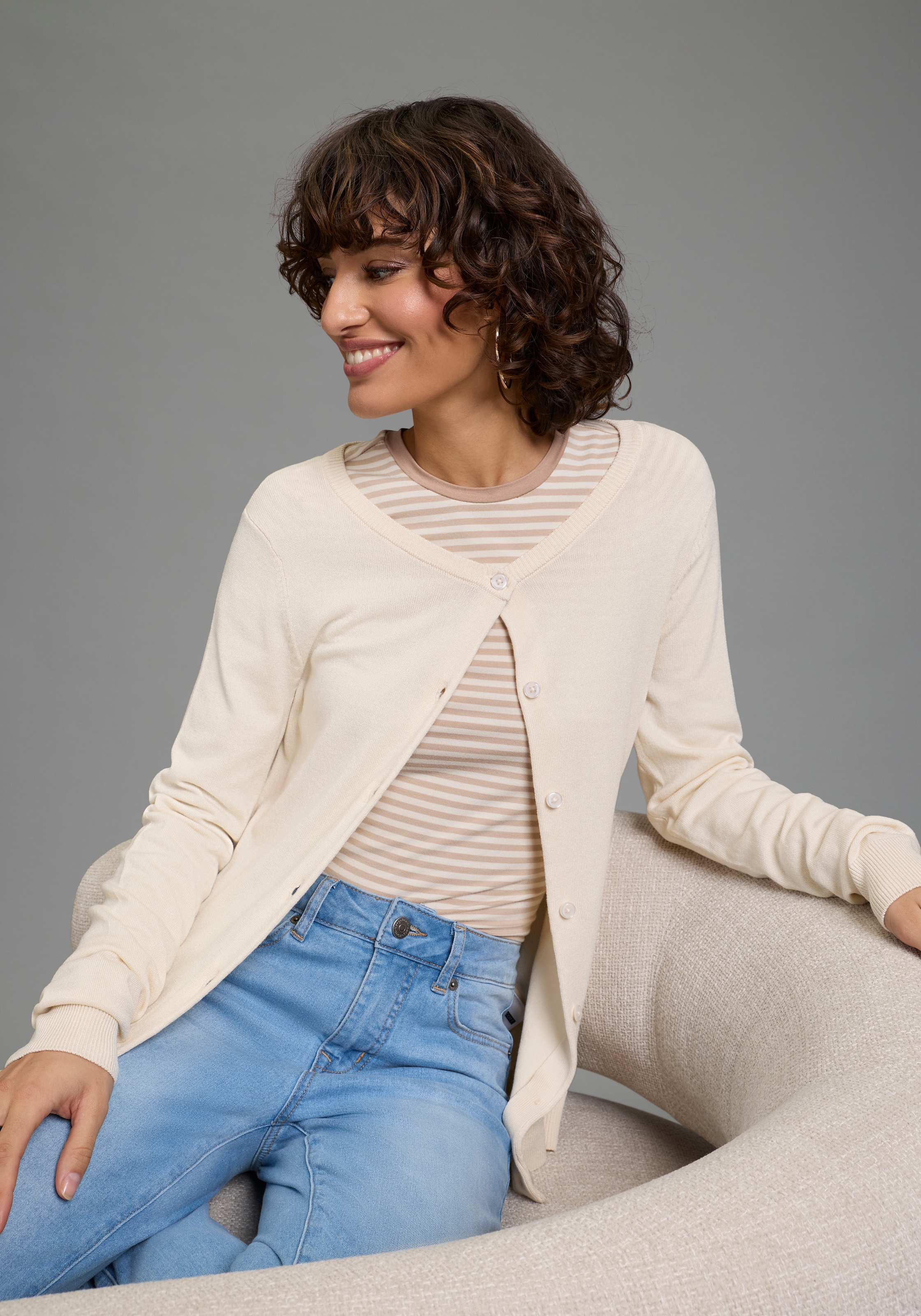 Laura Scott Strickjacke leichte Übergangsstrickjacke aus Feinstrick
