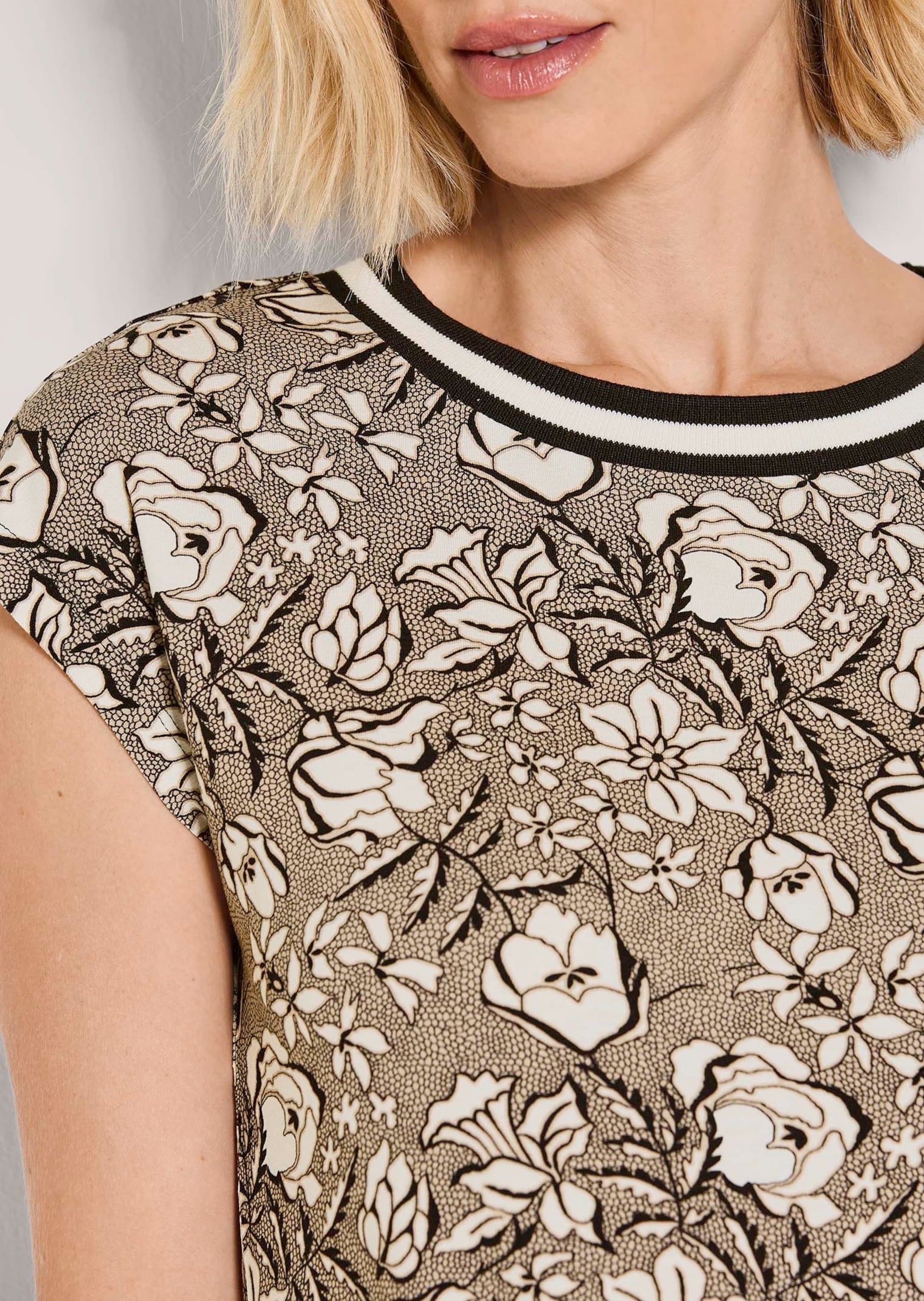 MADELEINE Kurzarmshirt »Shirt Kurzarm Shirt mit All-Over-Print« Ringelblende