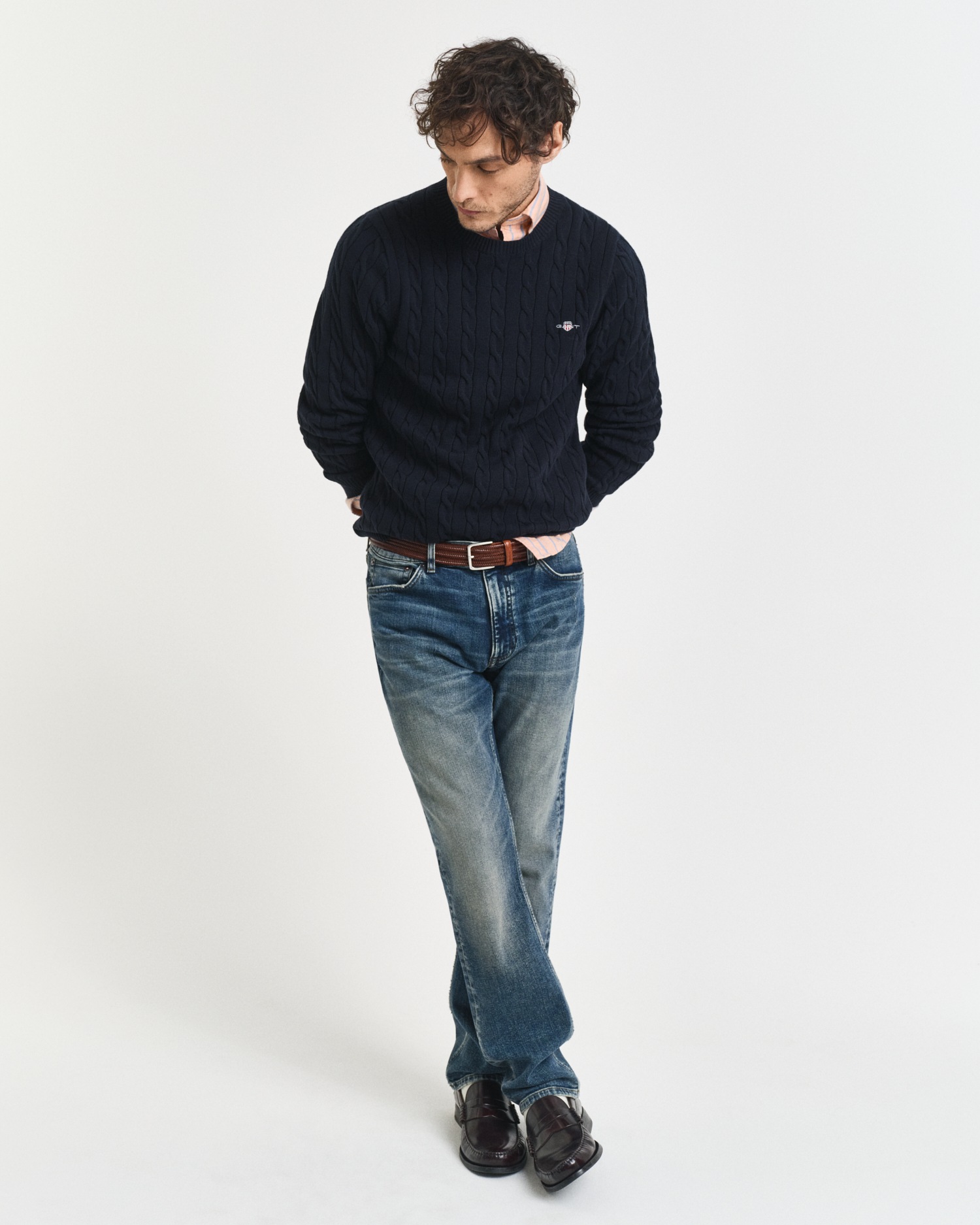 Gant Strickpullover »COTTON CABLE C-NECK«, mit Wappen-Logostickerei auf der Brust