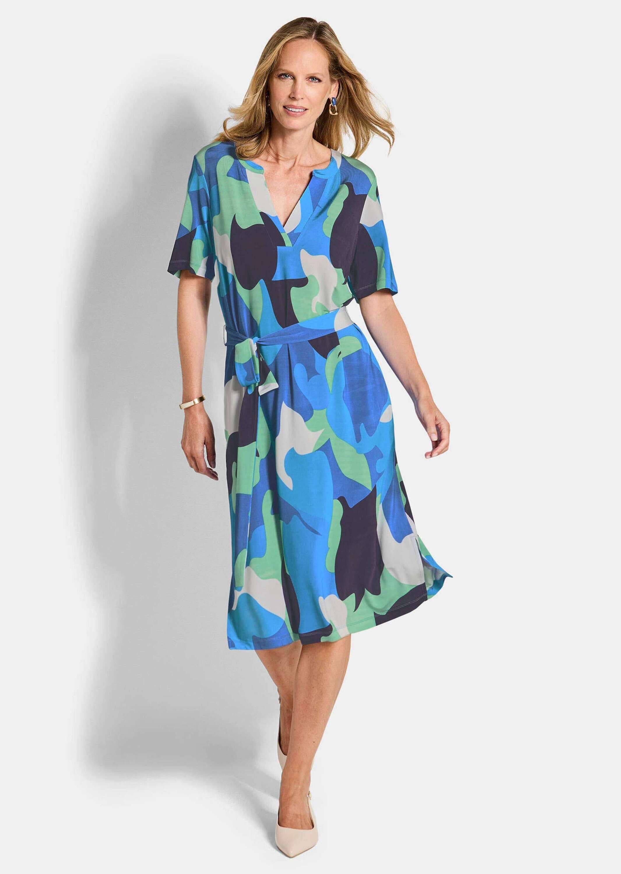 GOLDNER Sommerkleid »Druckkleid mit organischem Muster« Taschen in der Seitennaht