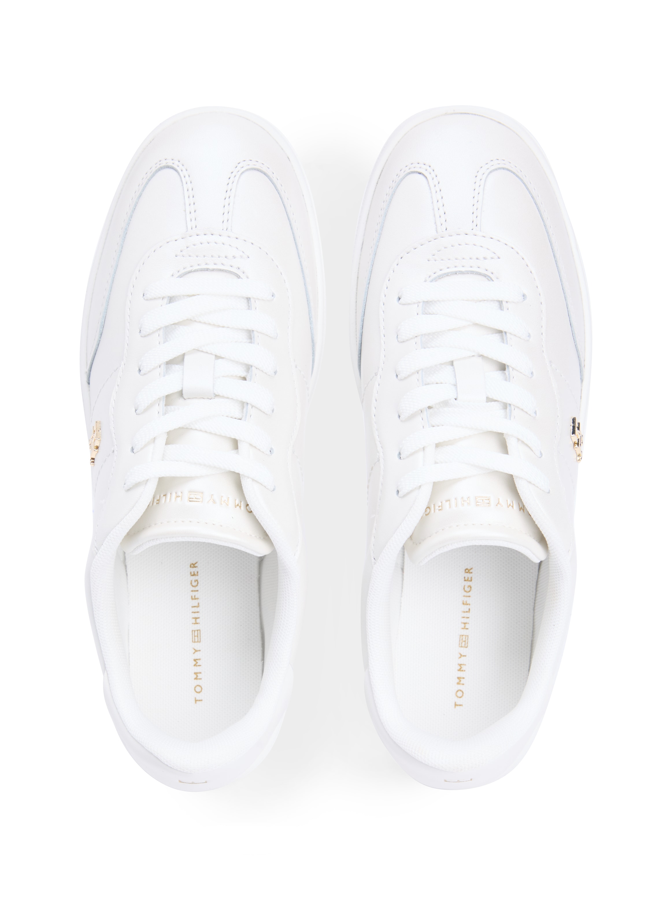 Tommy Hilfiger Plateausneaker »TH HERITAGE SHINY SNEAKER«  Freizeitschuh, Halbschuh, Schnürschuh mit seitlichem TH-Schmucklogo