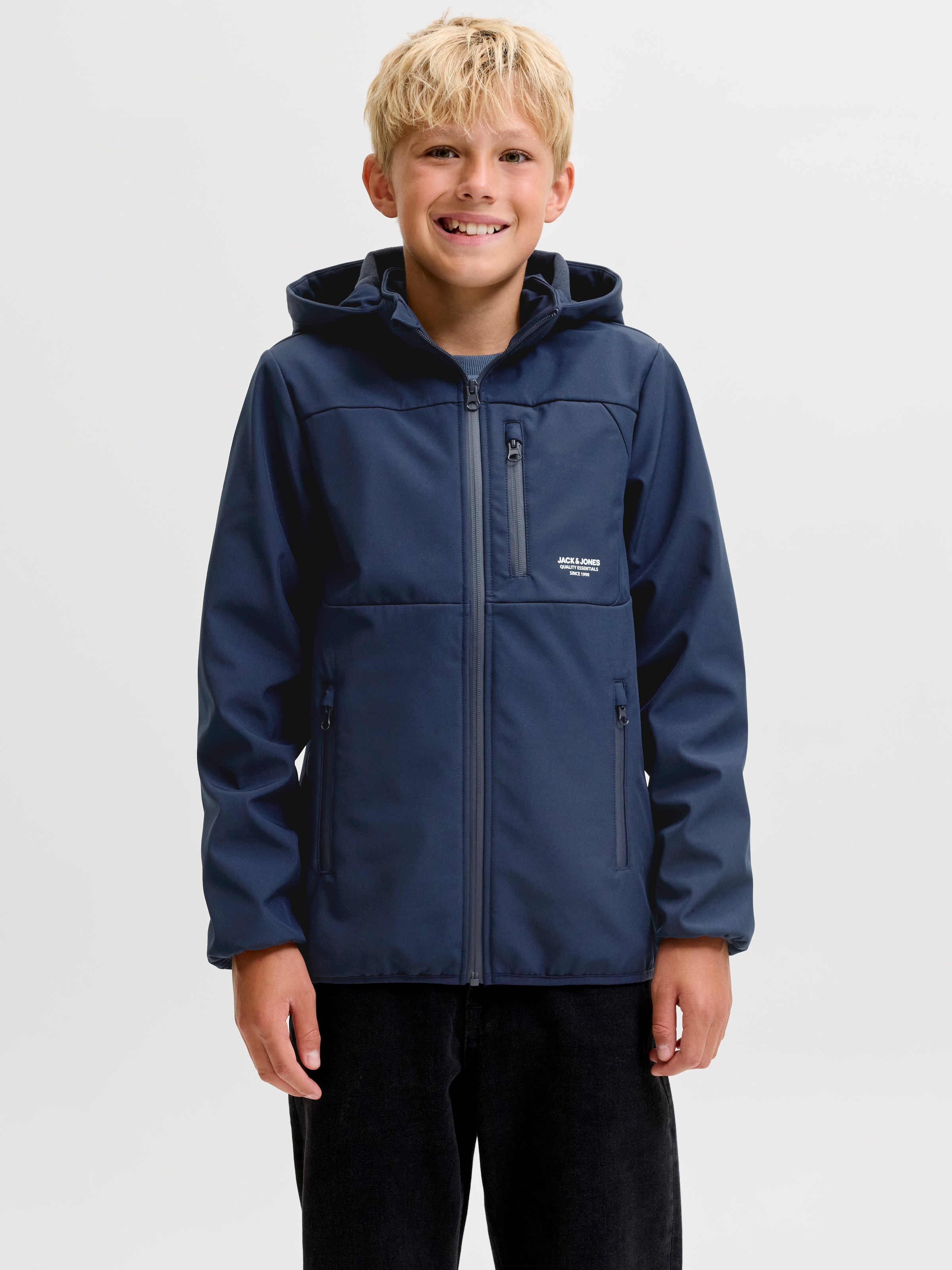 Jack & Jones Junior Softshelljacke »JJTHEO wasserabweisend und pflegeleicht für Alltag« mit Kapuze Polyester, regular fit