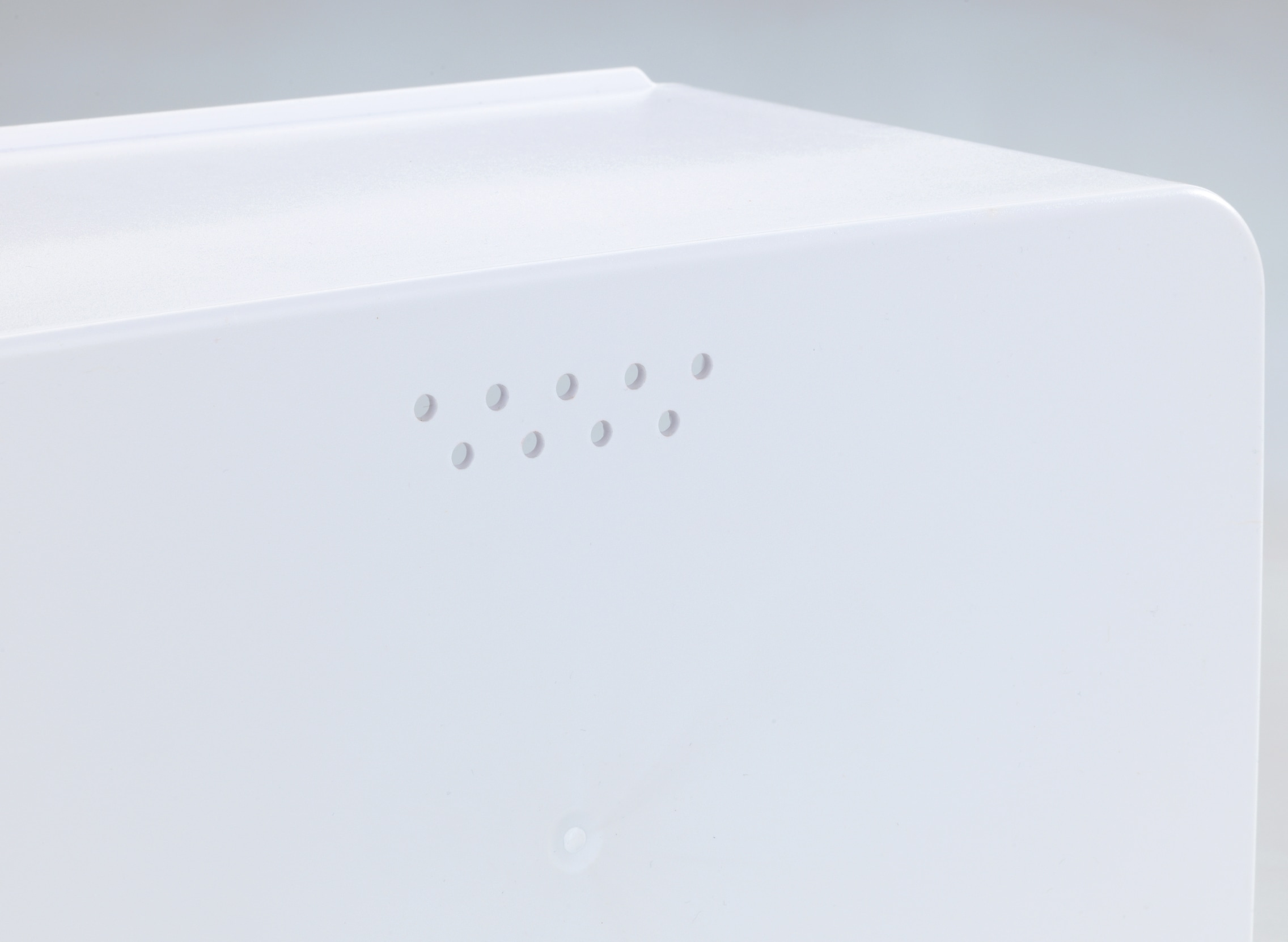 WENKO Brotkasten »Modell Kubo«, (1 tlg.), moderne Brotbox mit integriertem Schneidebrett als Deckel