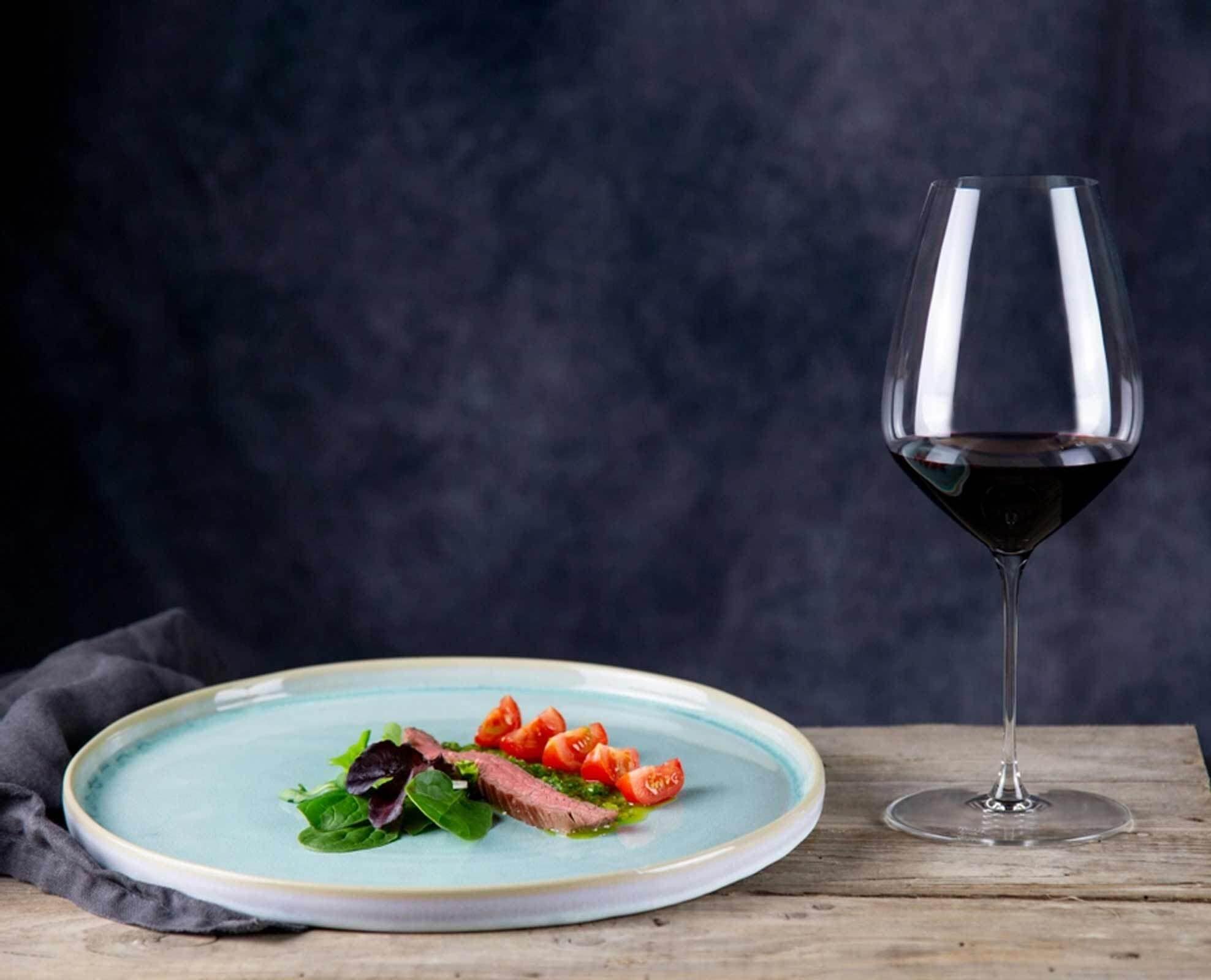 RIEDEL THE WINE GLASS COMPANY Rotweinglas »Syrah / Shiraz Weingläser + Poliertuch Veloce 720 ml 2er Set transparent«