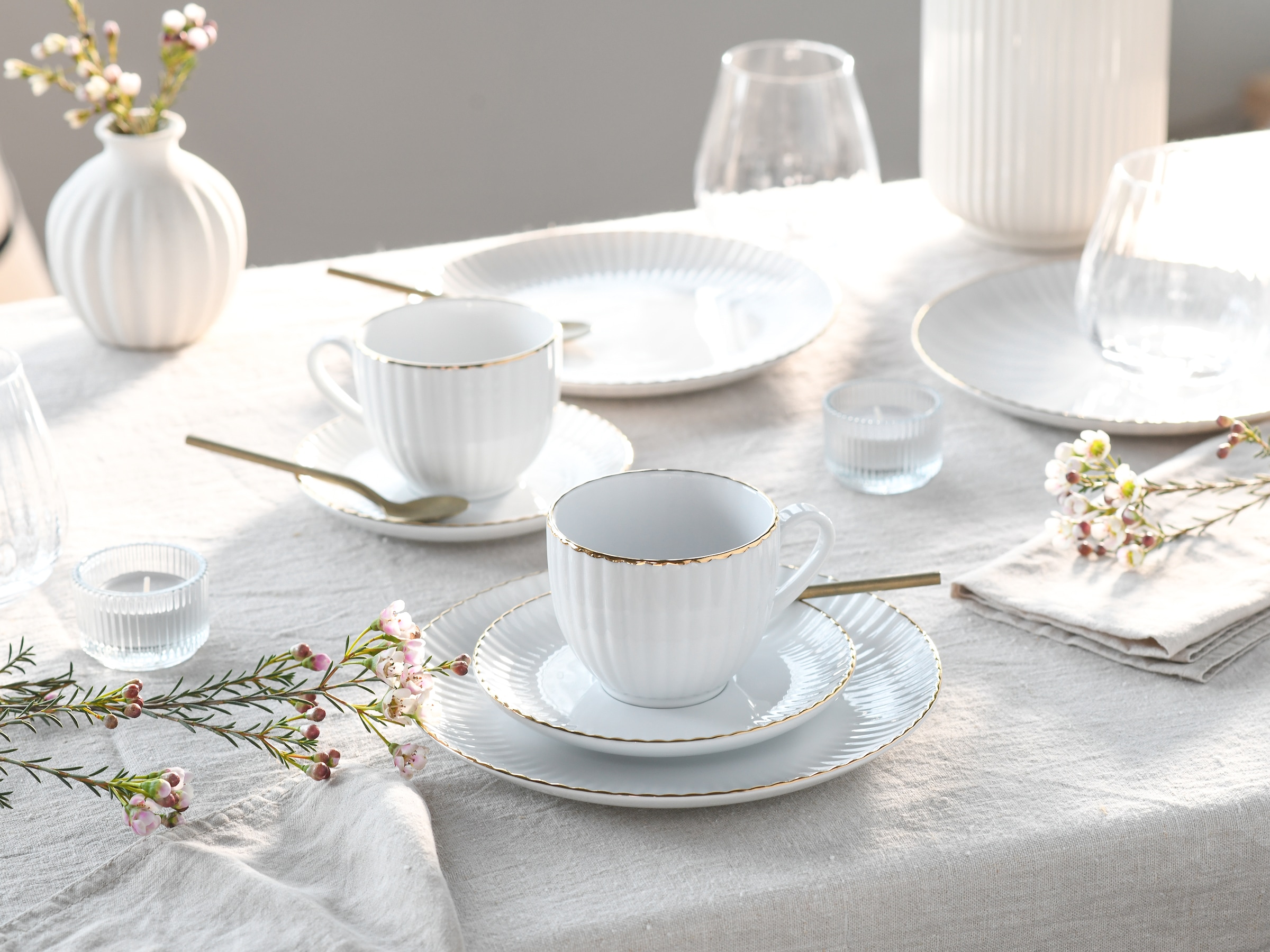 CreaTable Kaffeeservice »Allegra Goldband, Service 18-tlg.« Klassisch, Elegant, Von Hand gemalter Goldrand