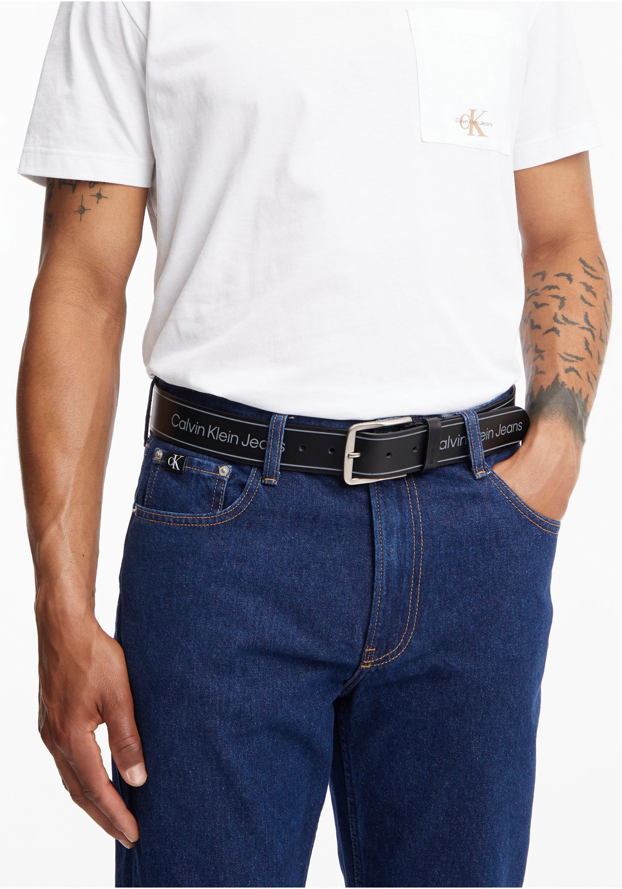 Calvin Klein Jeans Ledergürtel »ROUND CLASSIC BELT AOP 40MM«, mit Logodruck  bei OTTO