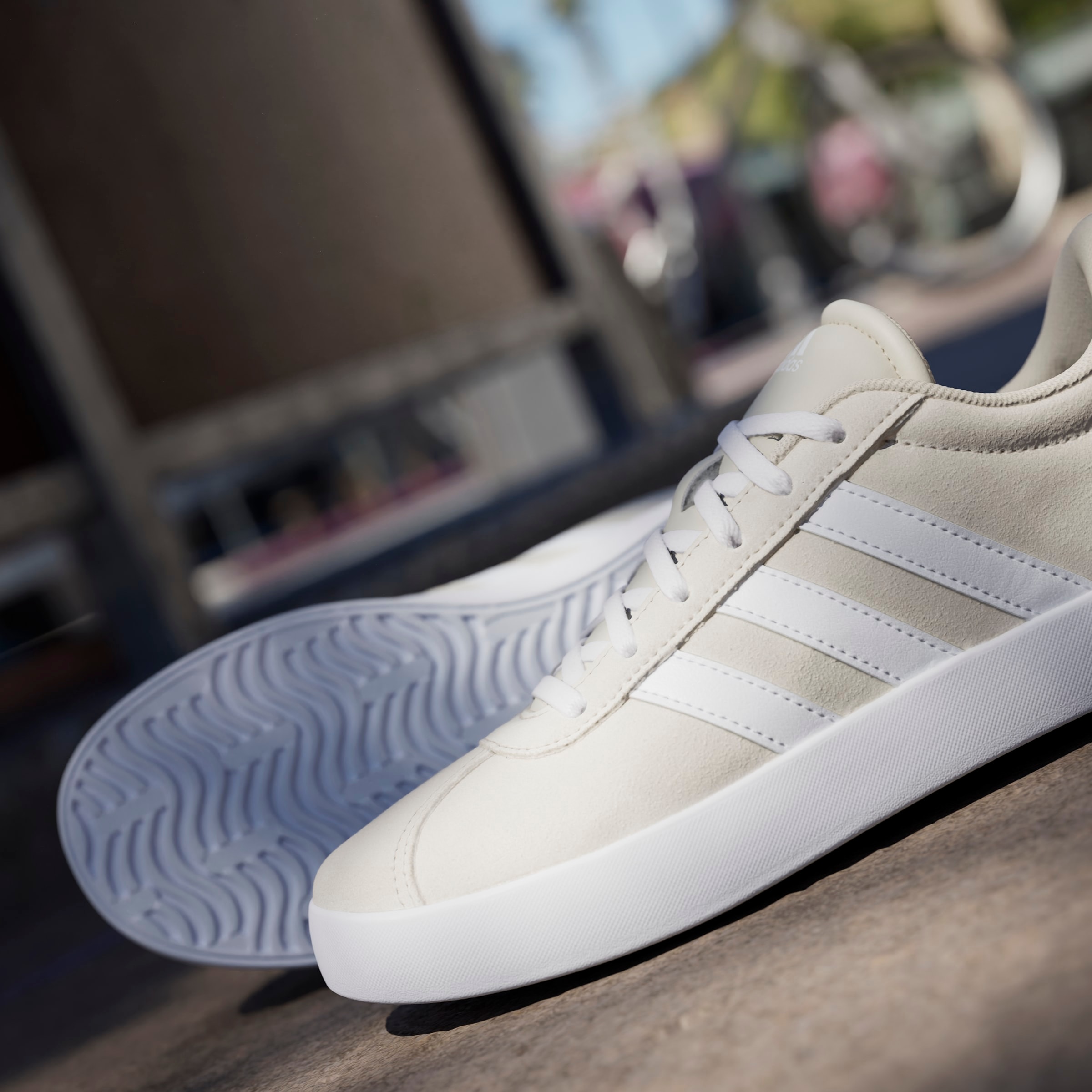 adidas Sportswear Sneaker »VL COURT 3.0«  inspiriert vom Design des adidas samba, für Kinder & Jugendliche