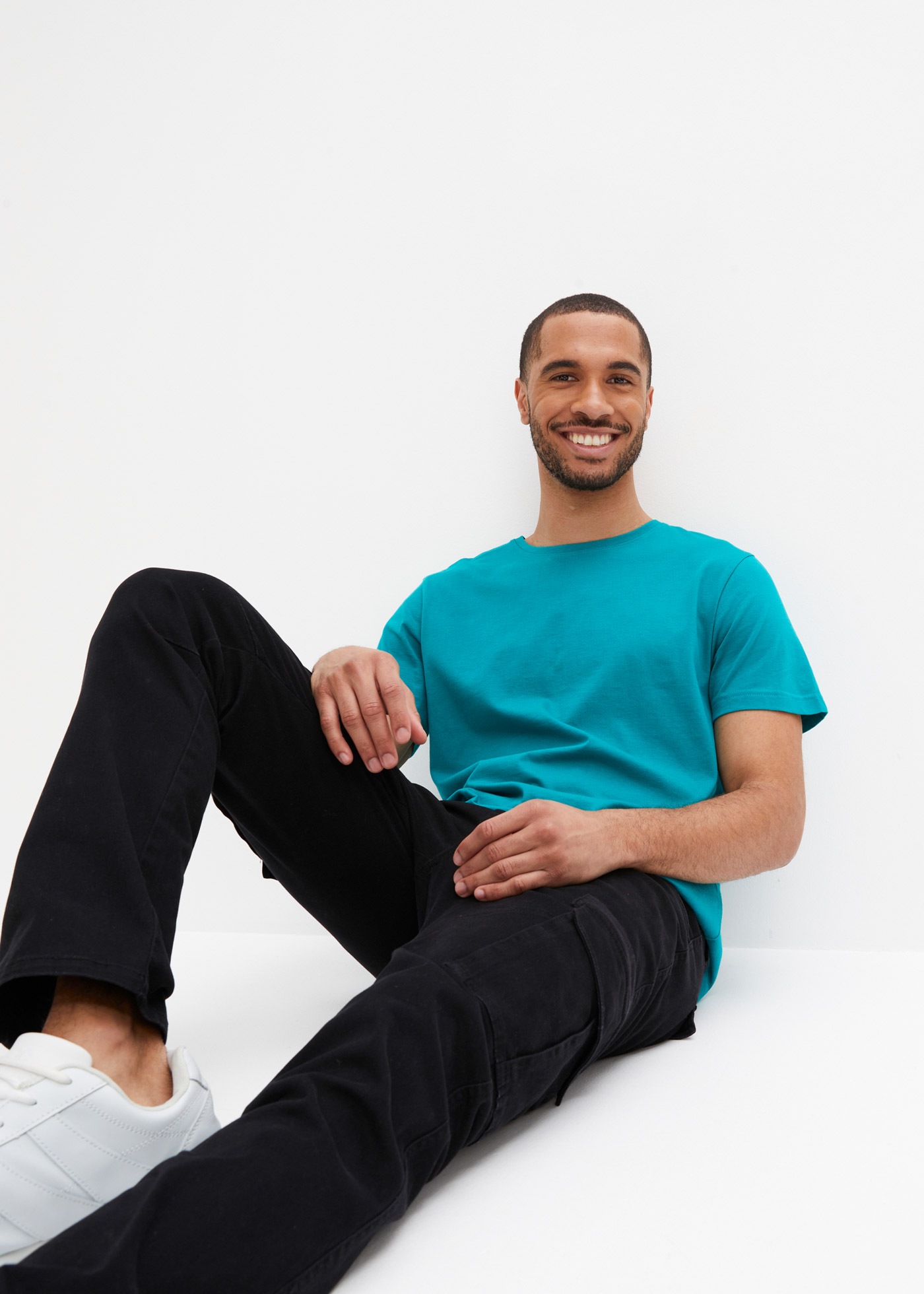 bonprix T-Shirt »T-Shirt (5er Pack)« Packung, 5 Stk. Regular Fit, Kurzarm, für warme Tage, aus Baumwolle und Viskose
