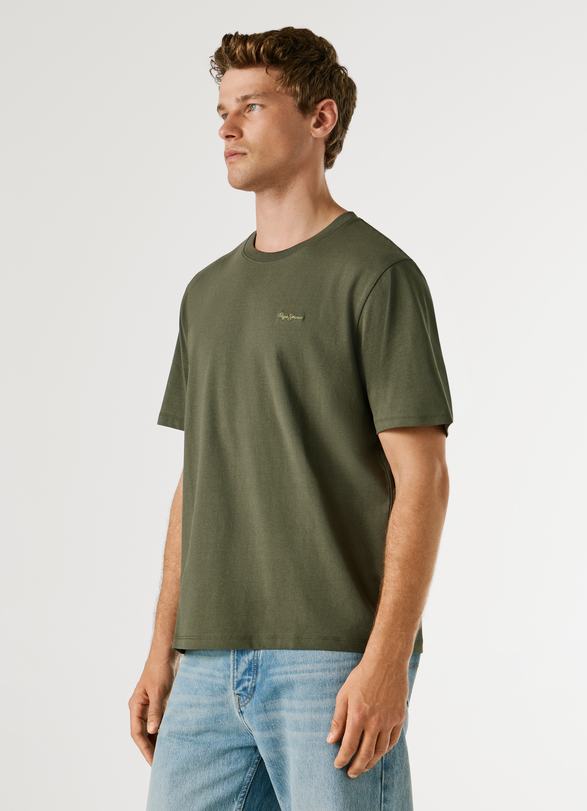 Pepe Jeans T-Shirt »CONTRAST CONNOR« mit Rundhals und gesticktem Logo