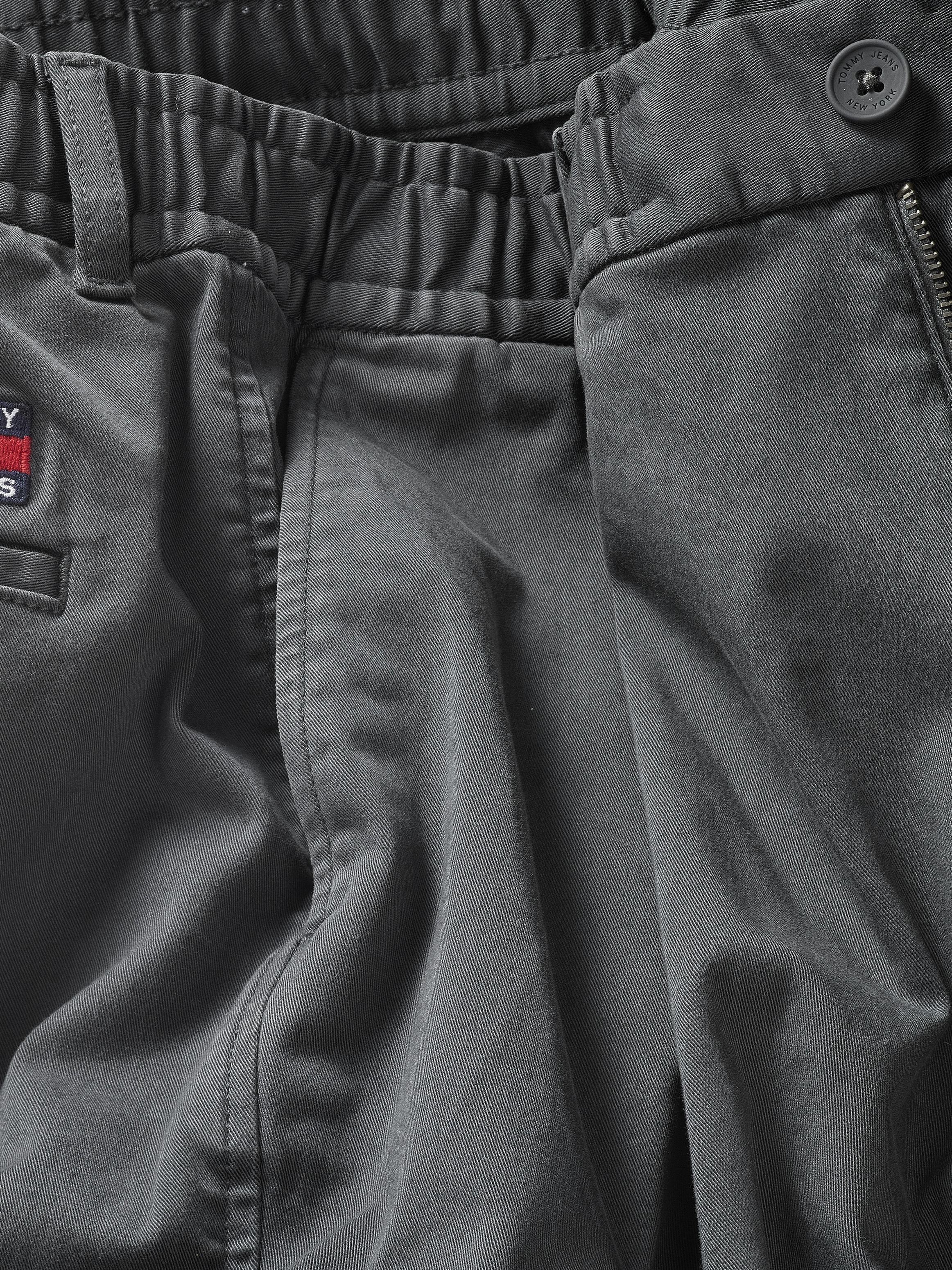 Tommy Jeans Chinohose »TJM CASUAL ELASTICATED PANT«, mit Bundfalten