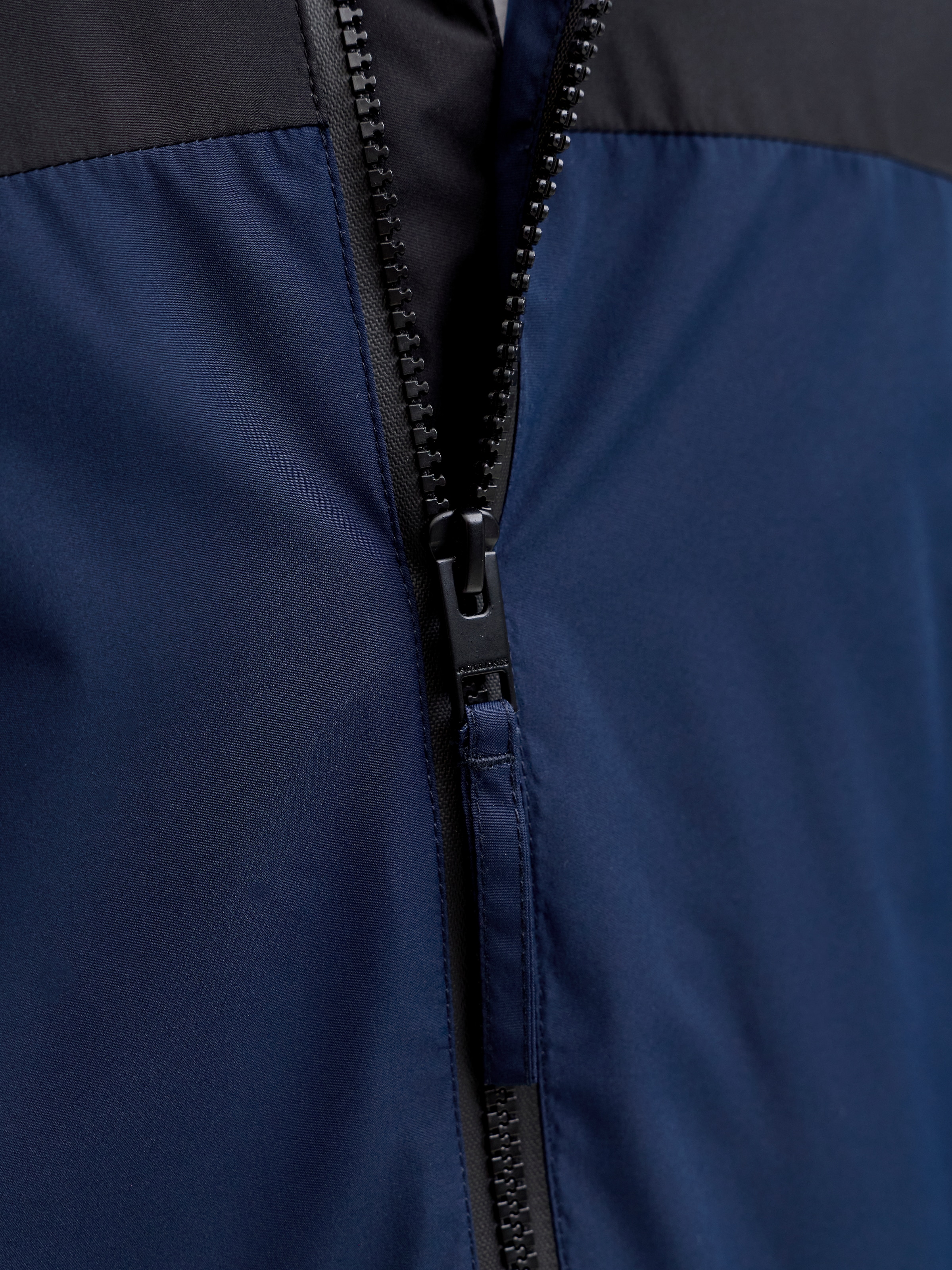 Jack & Jones Kurzjacke »JJESOHO LIGHT JACKET SN« mit Kapuze mit Kapuze