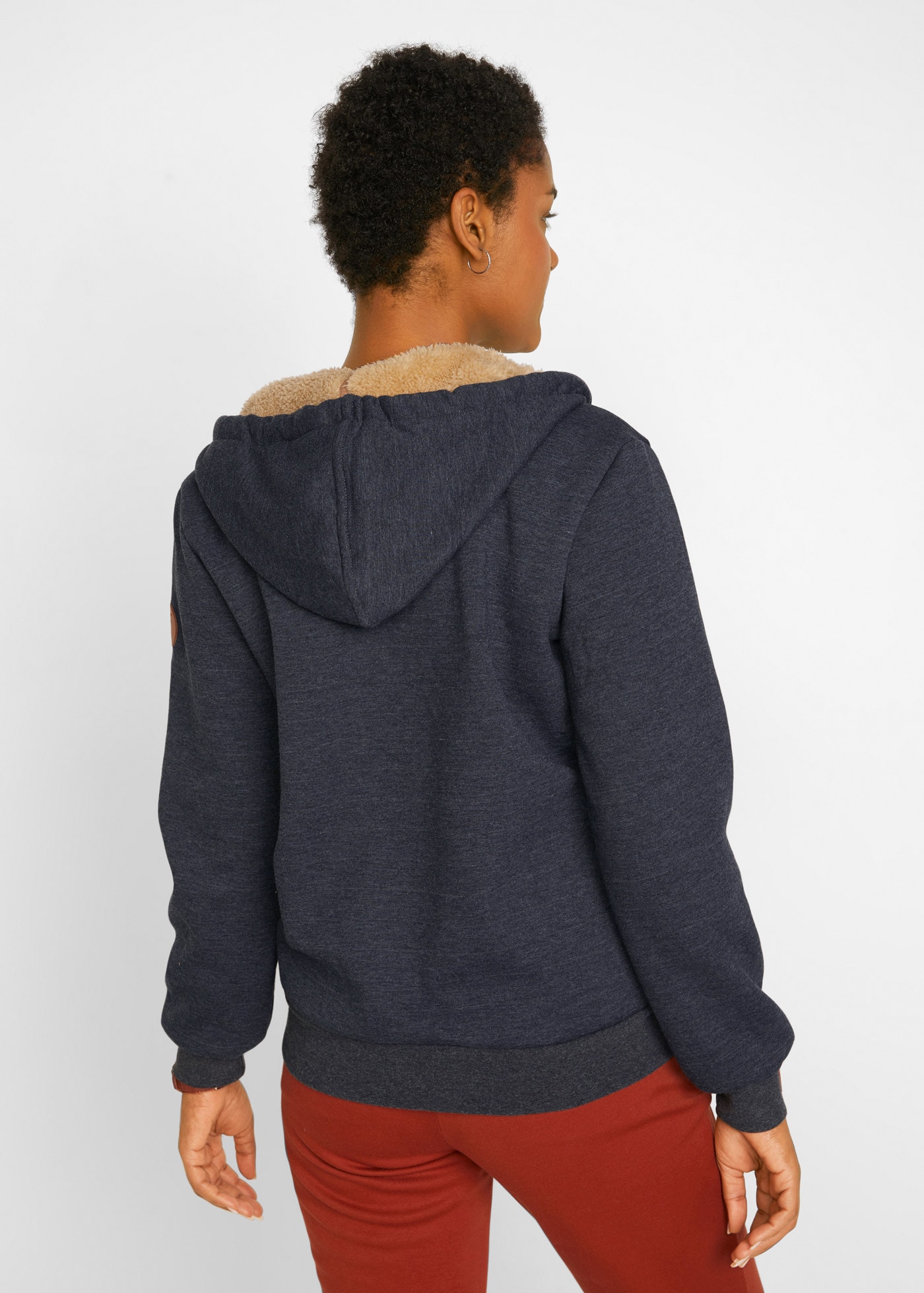 bonprix Kapuzensweatjacke mit kontrastfarbenem Teddyfutter