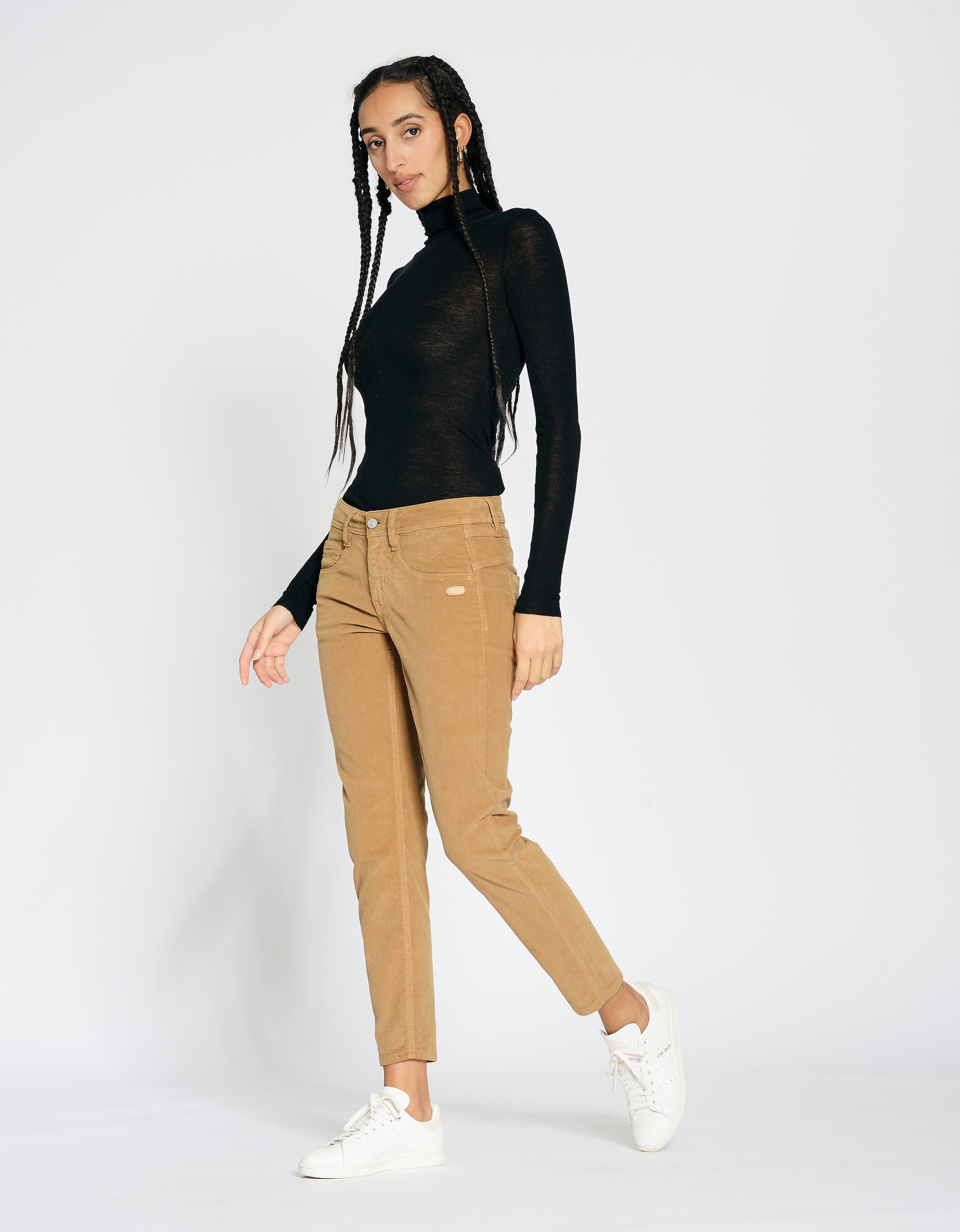 GANG Cordhose »94AMELIE CROPPED«, mit doppelter rechter Gesäßtasche