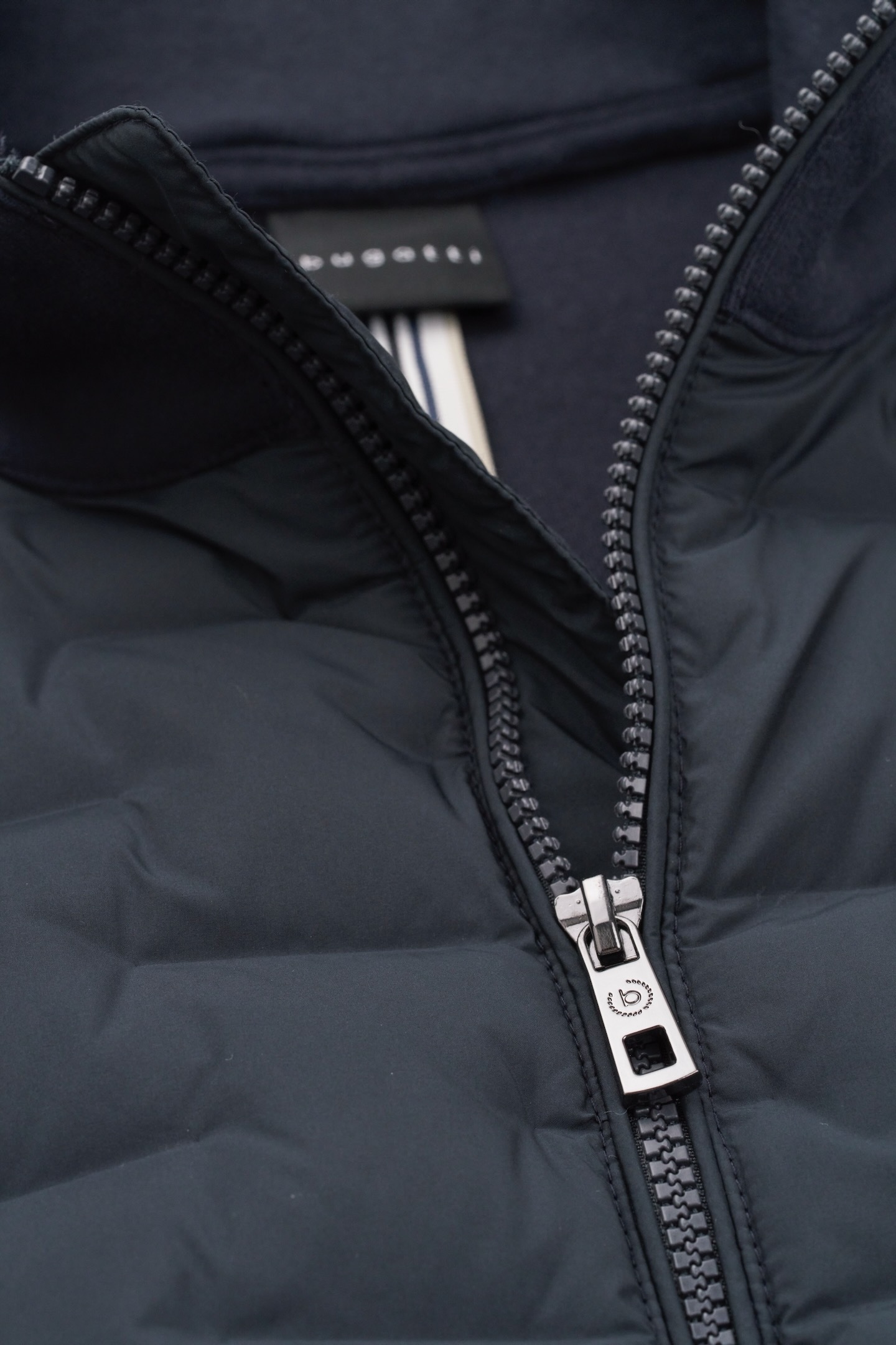 bugatti Sweatshirt, aus einem bequemen Baumwoll-Elasthan-Mix