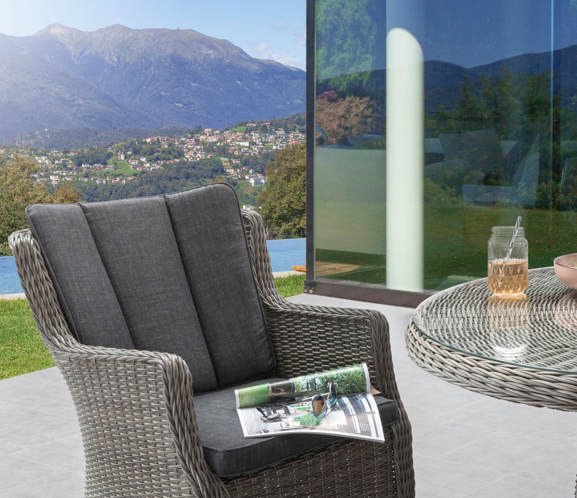 Destiny Garten-Essgruppe »LUNA«, (13 tlg., 4x Sessel, 1x Tisch, inkl. Auflagen), Aluminium, Polyrattan