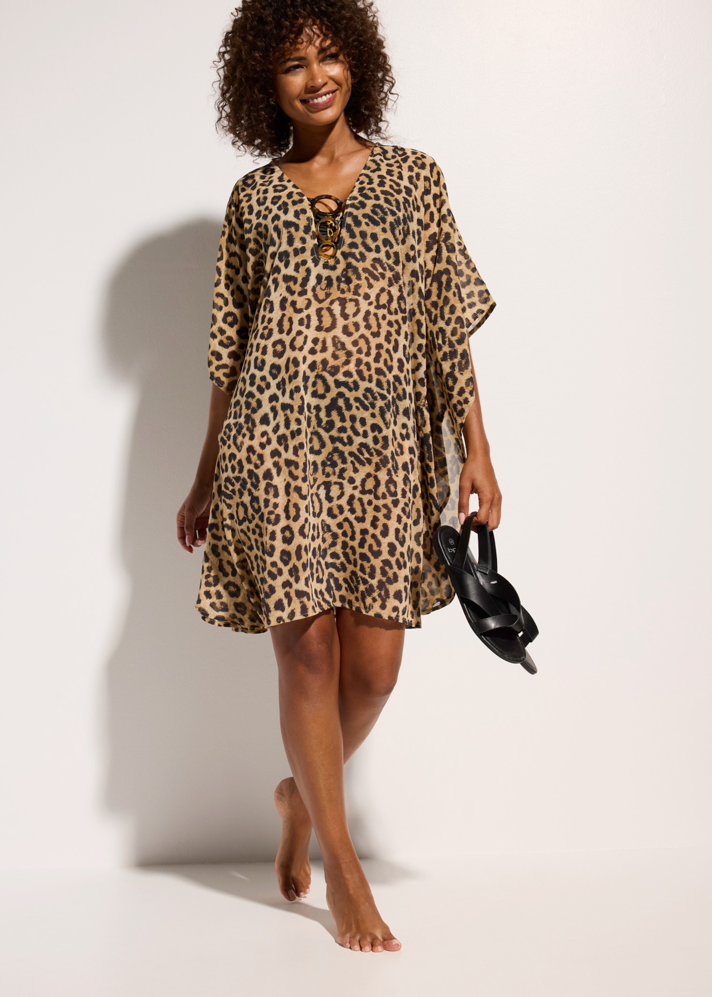 bonprix Tunikakleid mit Leo Print, transparente Tunika, Loose Fit, Kurzarm-Design