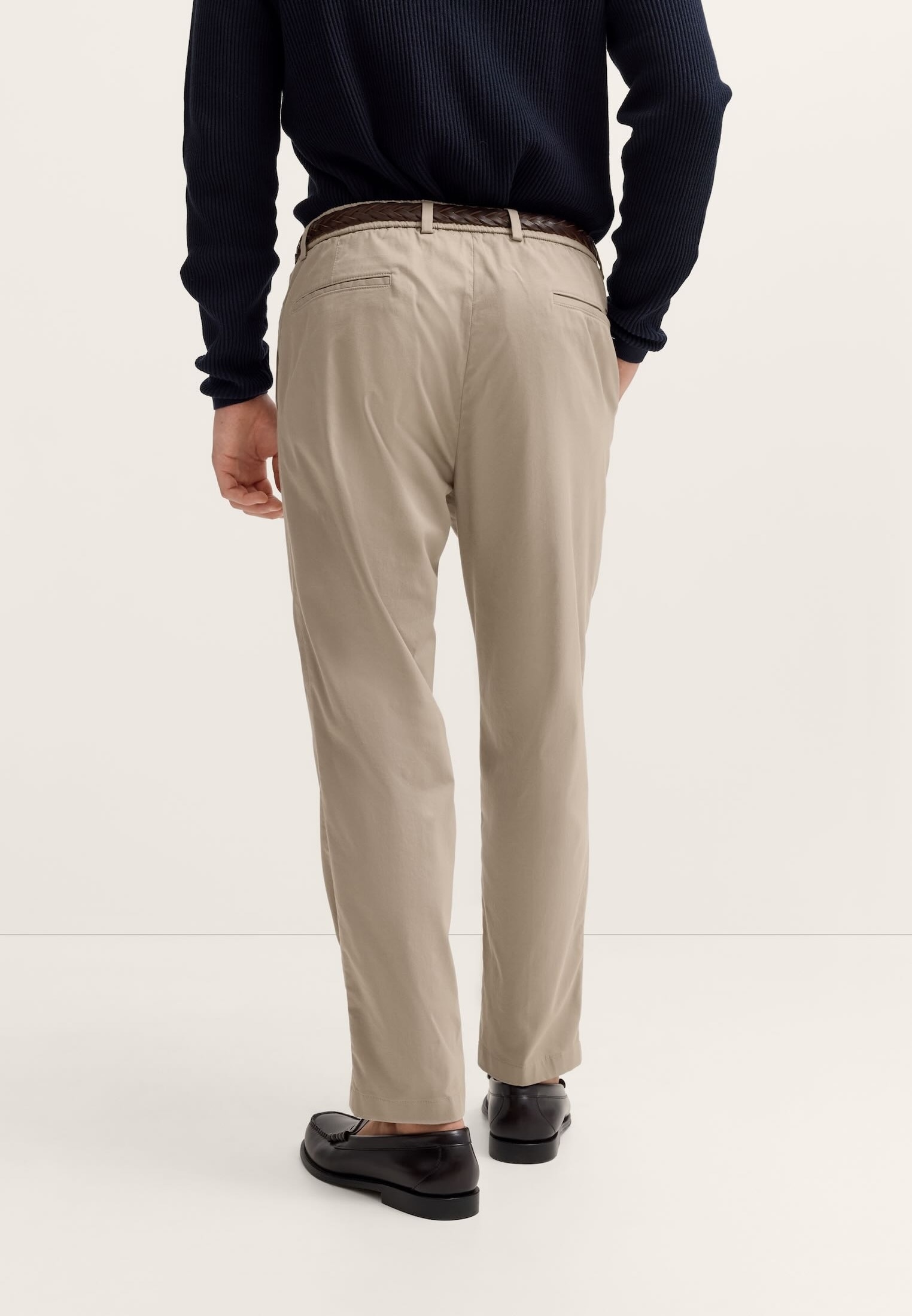 bugatti Chinohose »Loose Fit«  aus Baumwollmix mit Stretch