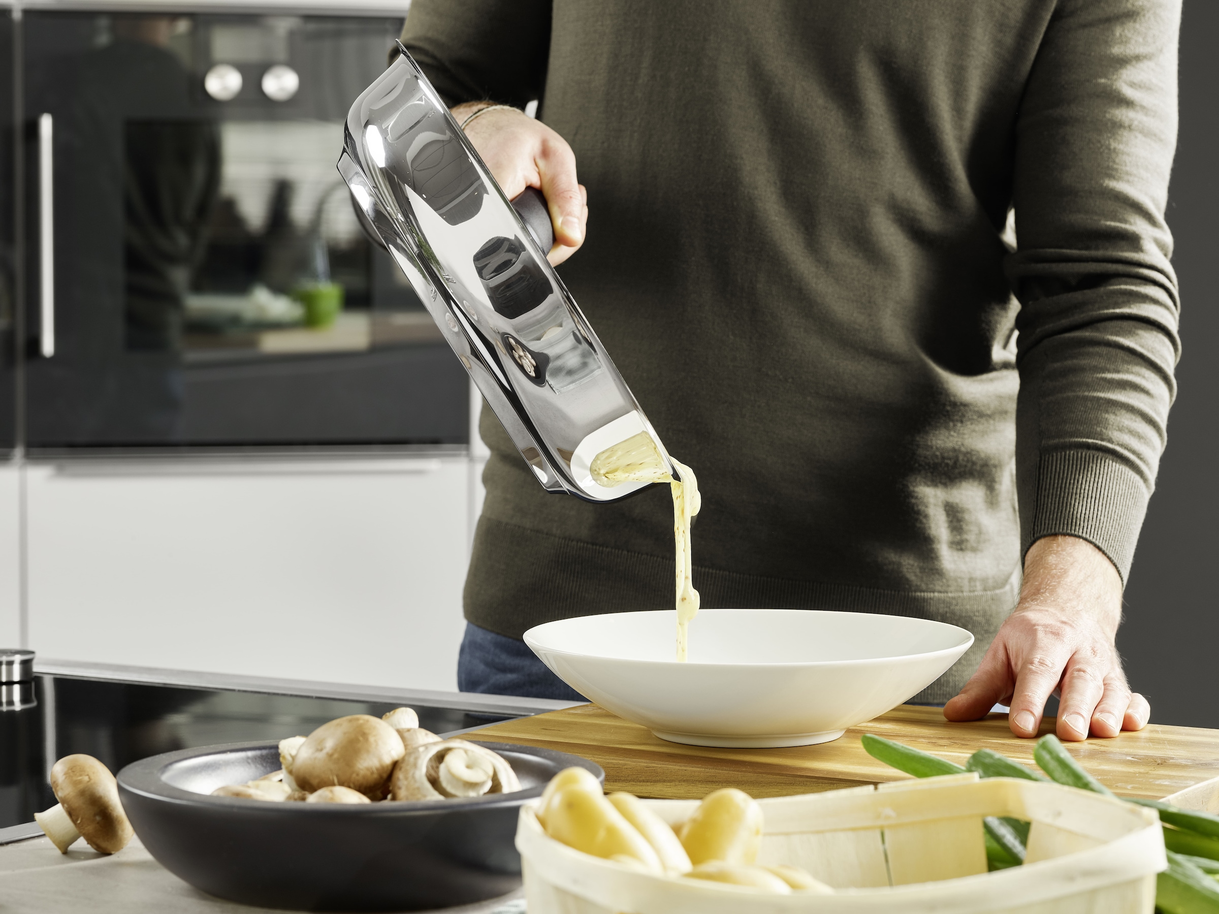 Fissler Bratpfanne »Adamant® premium Edelstahlpfanne beschichtet« Edelstahl 18/0 1 Stk. tlg. induktionsgeeignet,  kratzfeste Antihaft-Beschichtung, Made in Germany
