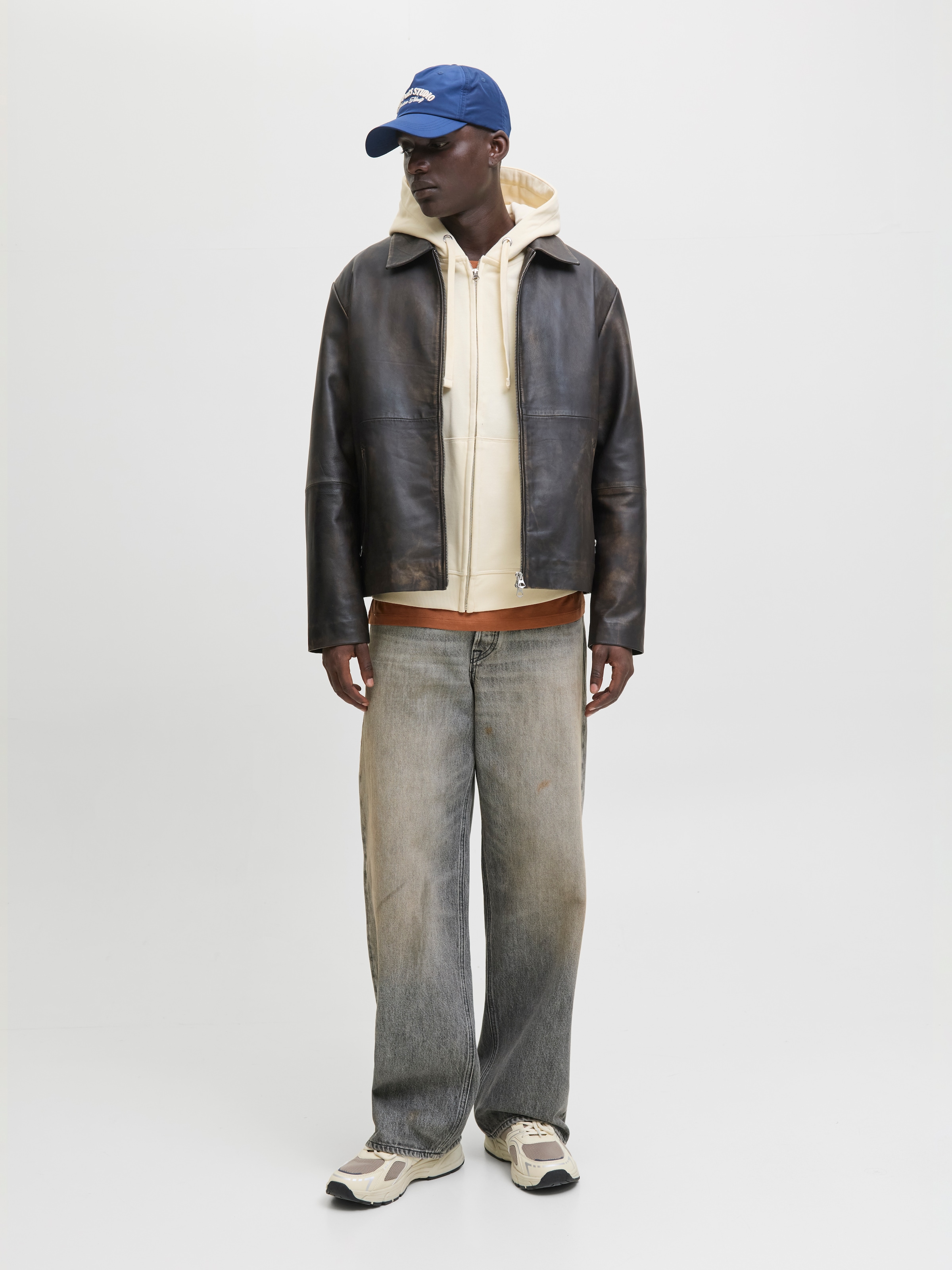 Jack & Jones Kapuzensweatshirt »JORNORREBRO EMB SWEAT ZIP HOOD NOOS«, mit Stickerei
