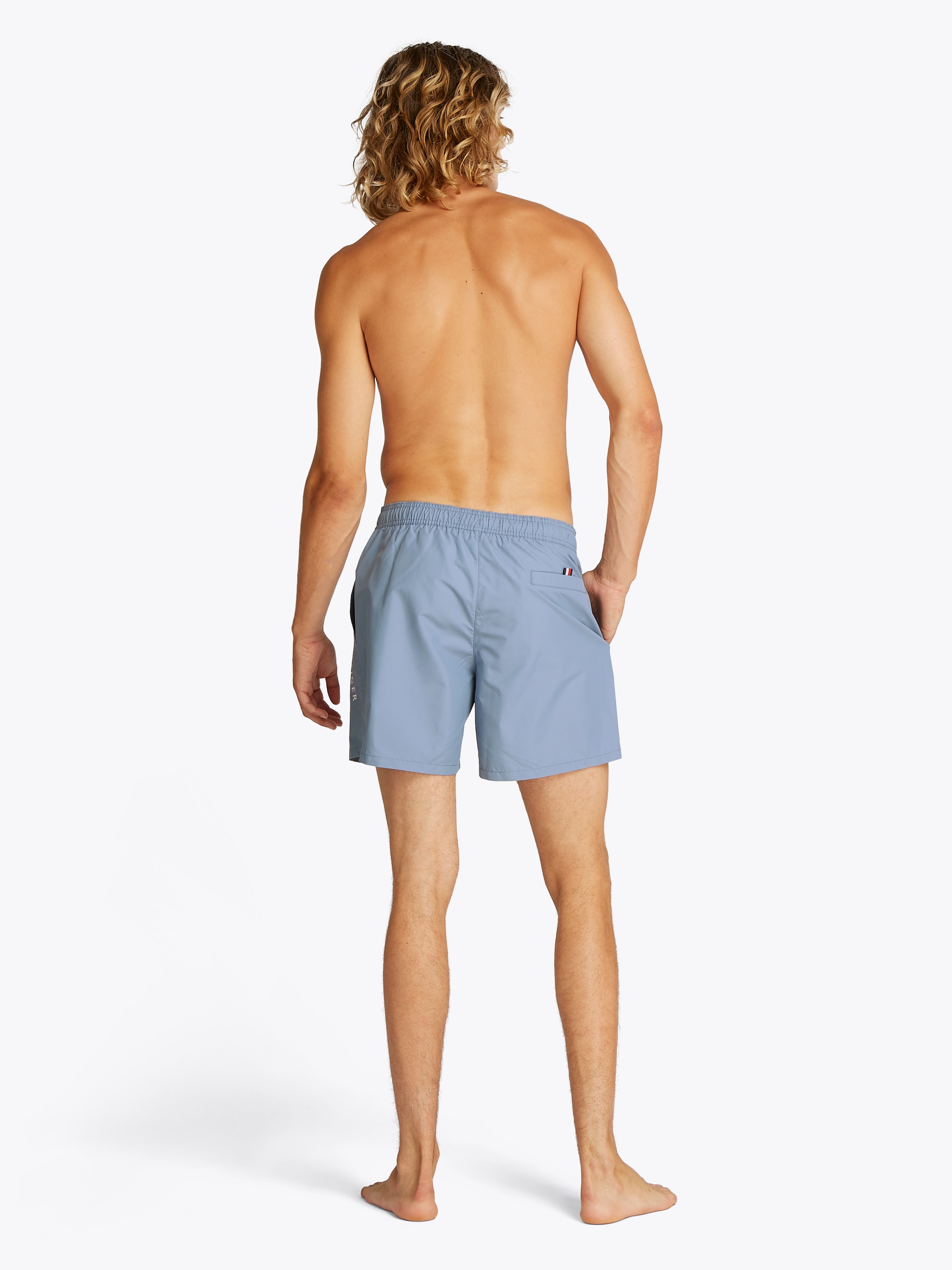 Tommy Hilfiger Swimwear Badeshorts »MEDIUM DRAWSTRING«, mit Logostickerei an der Hüfte