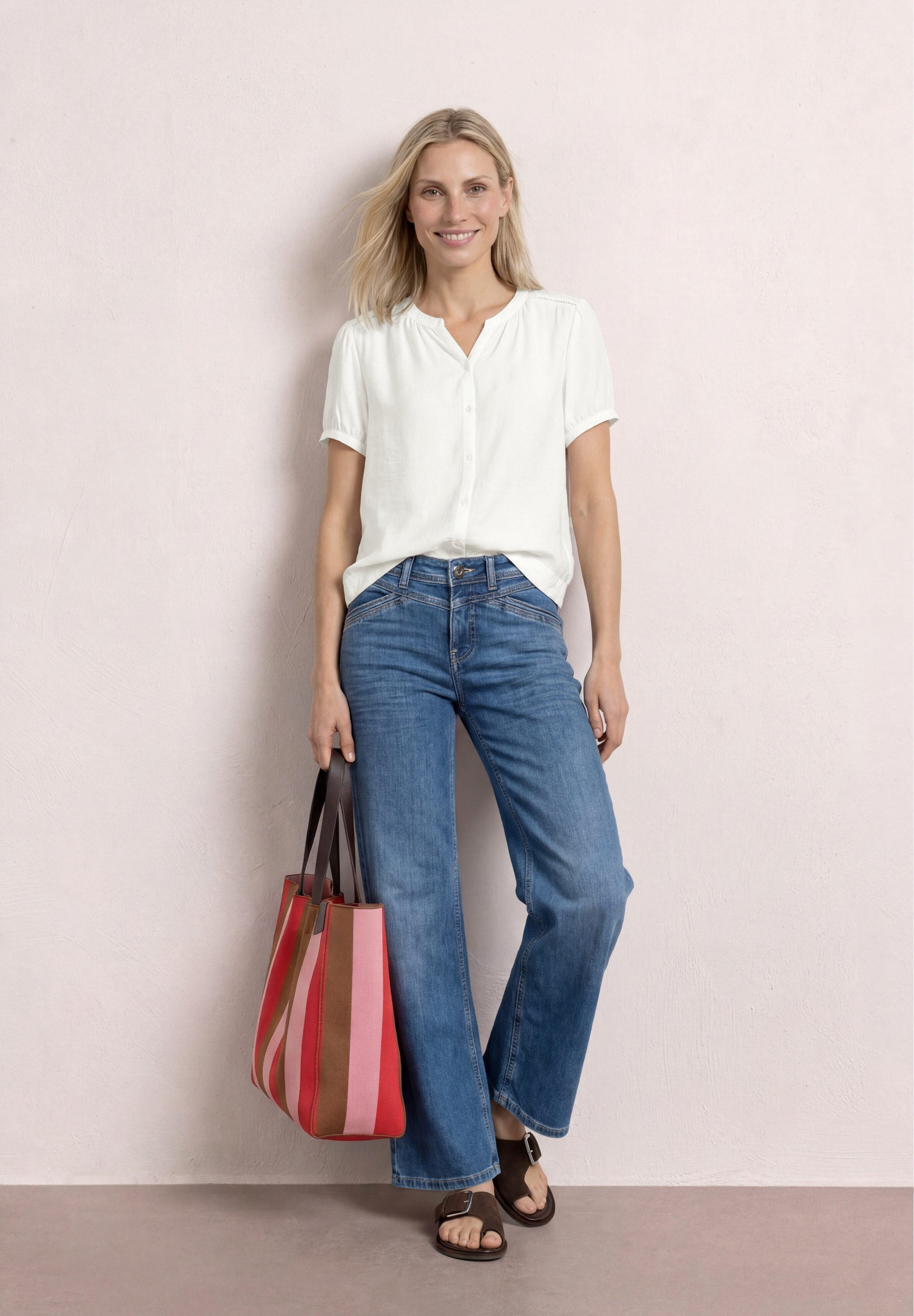 STREET ONE Kurzarmbluse Sommerbluse mit Split Neck und Knöpfen
