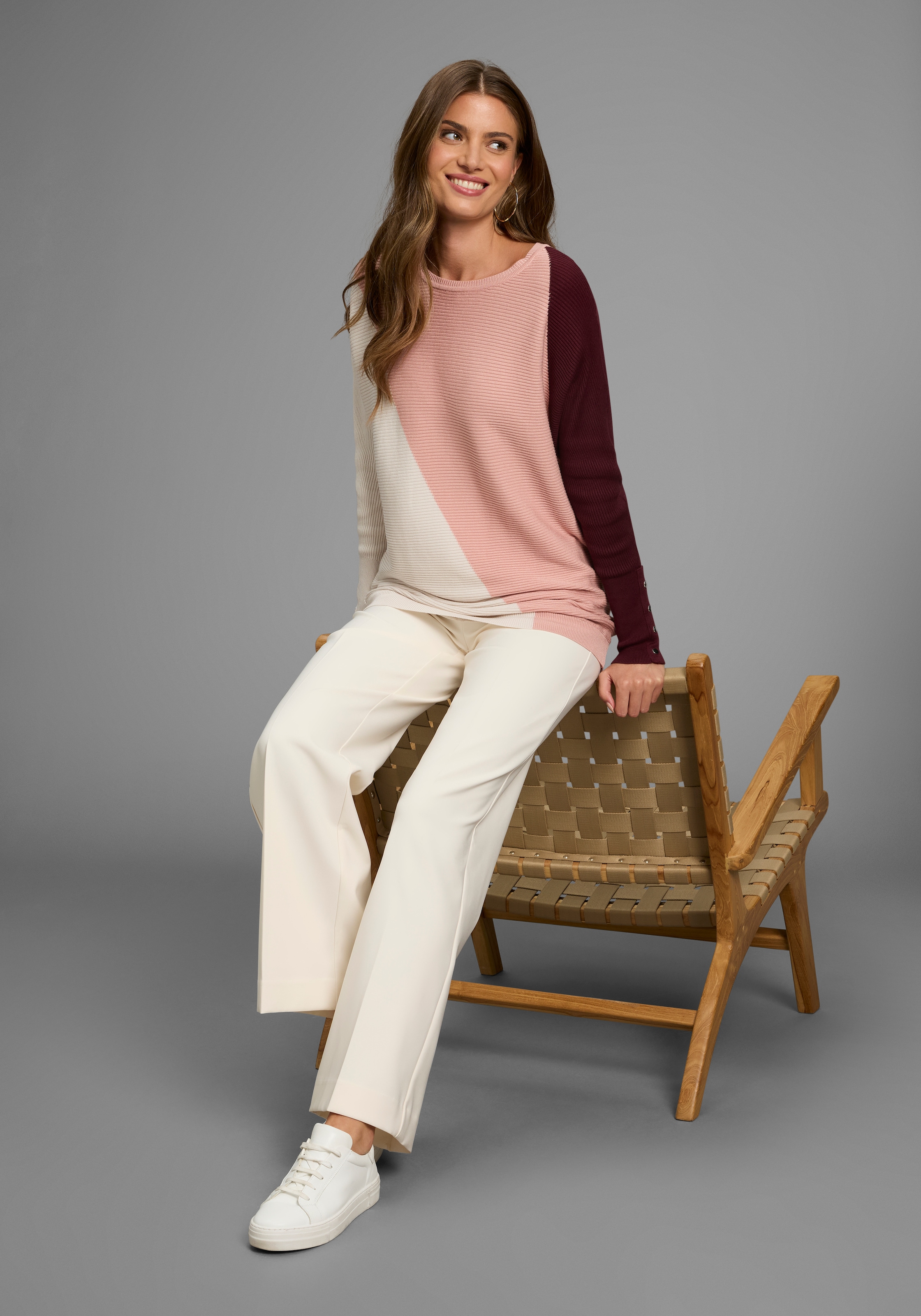 Laura Scott Fledermauspullover, mit breiten Streifen und Knopfdetails - NEUE KOLLEKTION