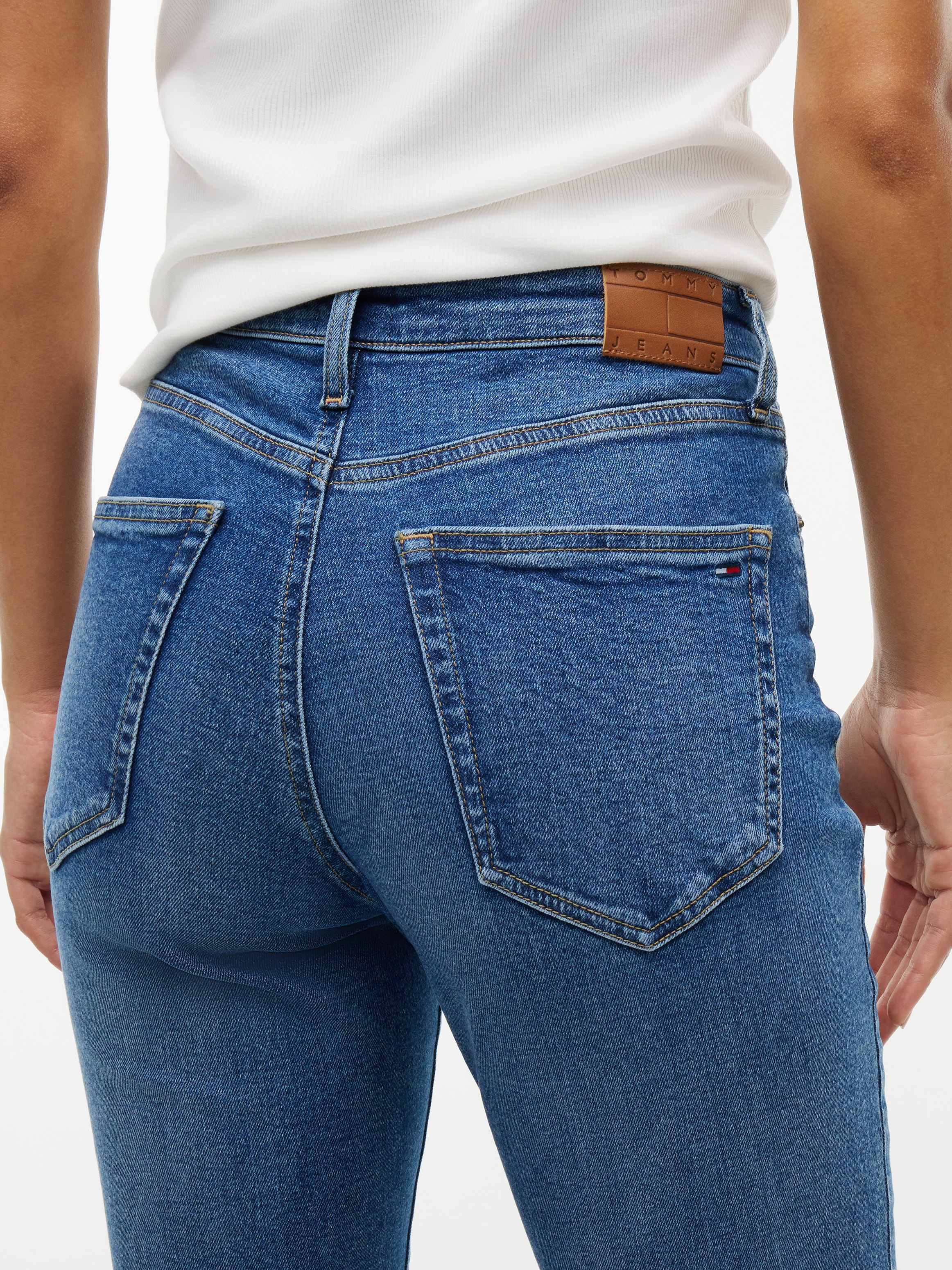 Tommy Jeans Bootcut-Jeans »SYLVIA HIGH RISE BOOTCUT DJ0239« Baumwollmischung