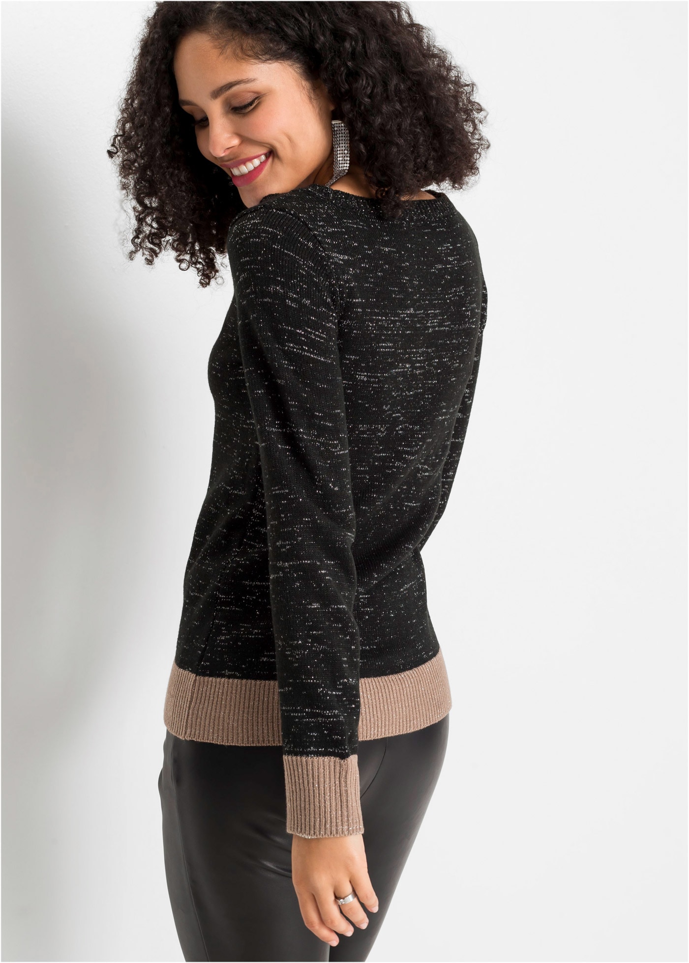 bonprix Strickpullover aus Polyacryl und metallisierten Fasern, mit dekorativer Schleife