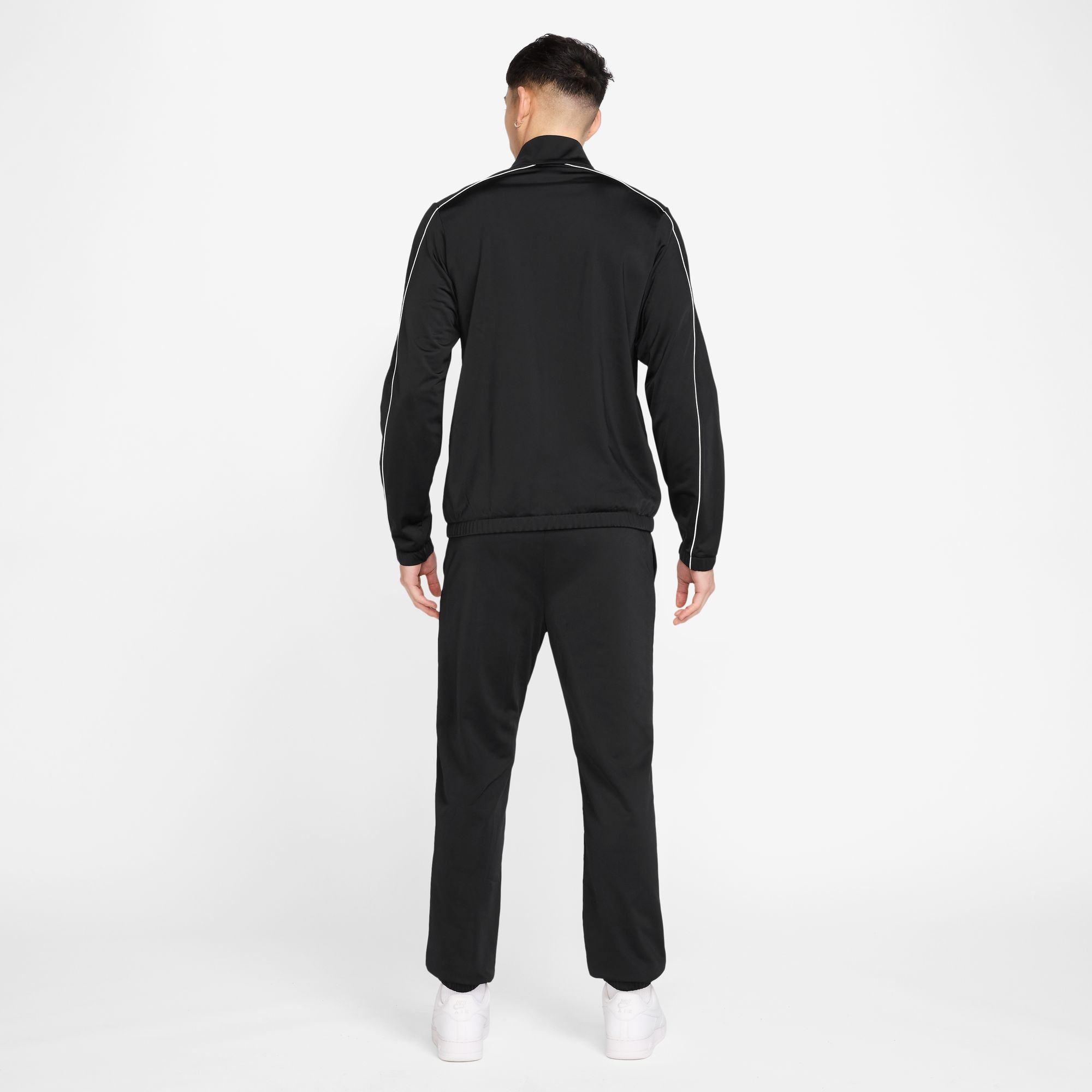 Nike Sportswear Trainingsanzug »Nike Sportswear Club Men's Poly-Knit Tracksuit« mit leichtem Material, in Poly-Knit-Ausführung, aus Polyester