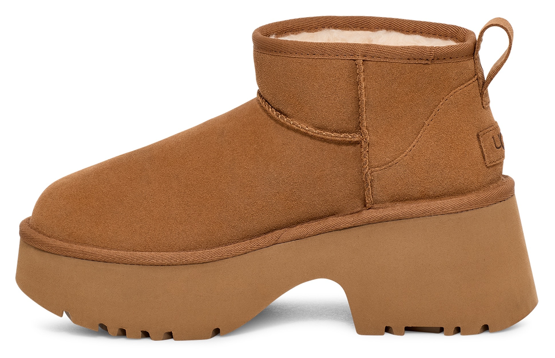 UGG Schlupfboots »CLASSIC ULTRA MINI NEW HEIGHTS«, Plateau Stiefel, Winterstiefel, Boots mit Anziehlasche