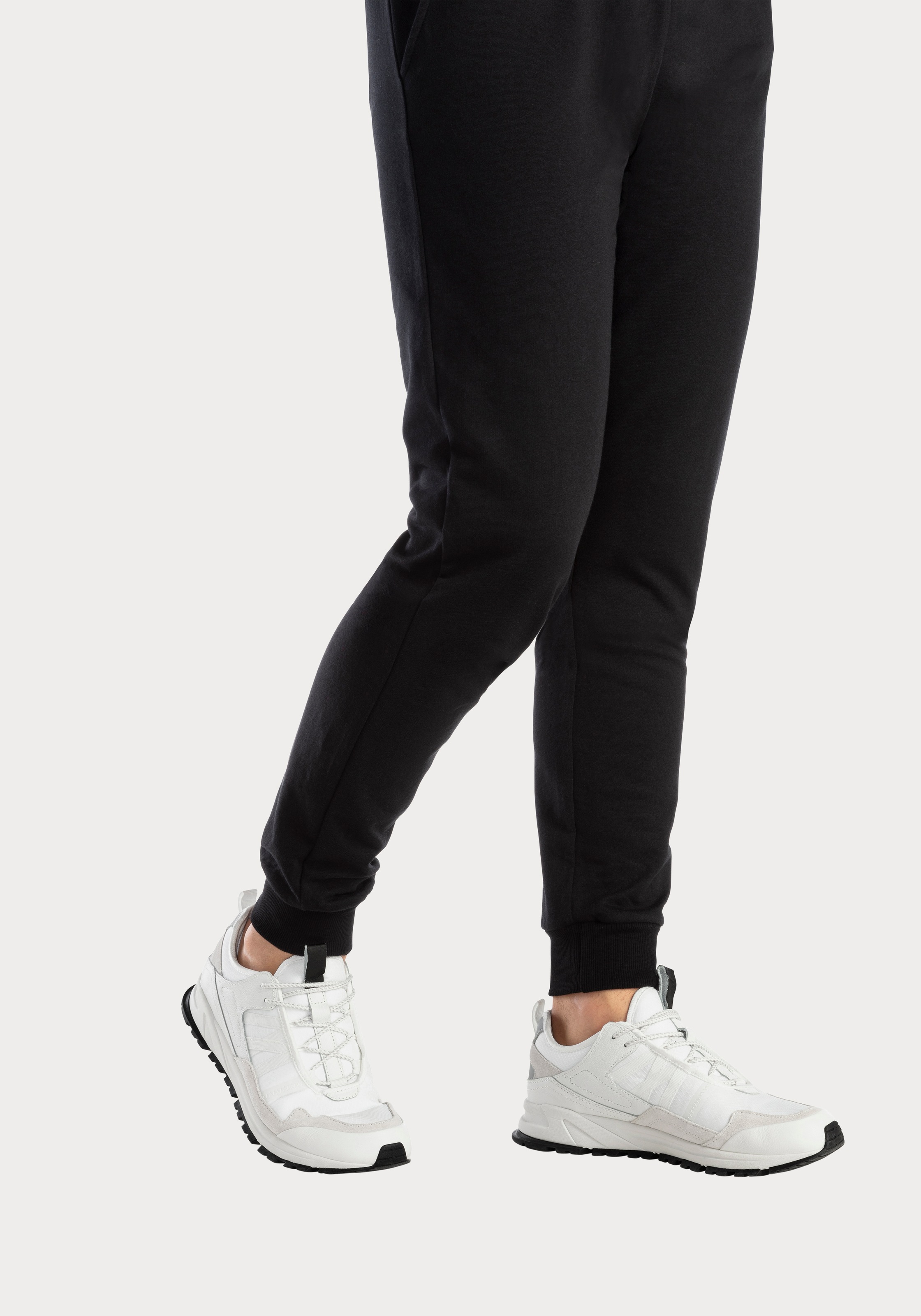 KangaROOS Sweathose, Jogginghose mit kleiner Logostickerei